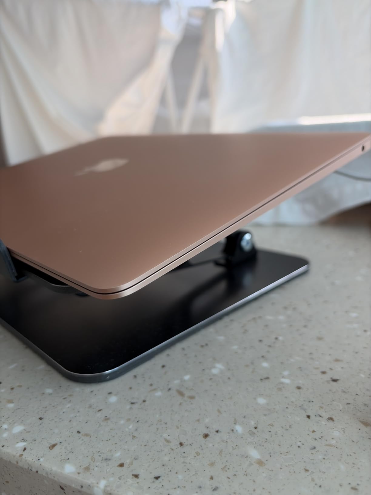 Adjustable Laptop Stand for Desk, Metal Foldable Laptop Riser Holder, Portable Desktop Book Stands, Ventilated Cooling Computer Notebook Stand Compatible with 10-15.6