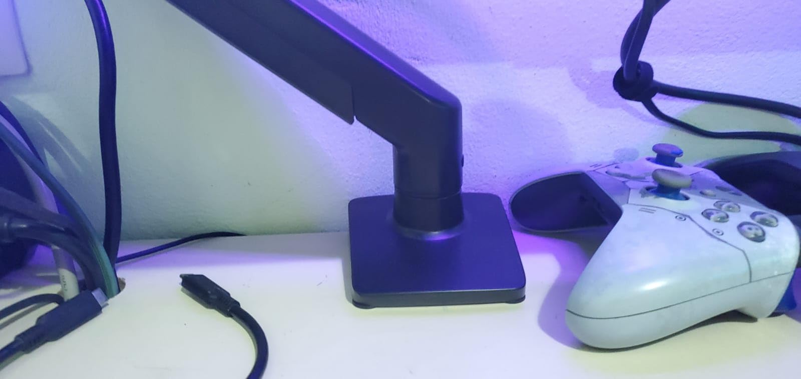 ErGear Dual Monitor Stand up to 33 inches Screen, Load-Bearing Max 22 lbs Each Arm, Adjustable Dual Monitor Mount, Sturdy Steel vesa Monitor Mount with Stable VESA 75x75 100x100mm customer photo 2