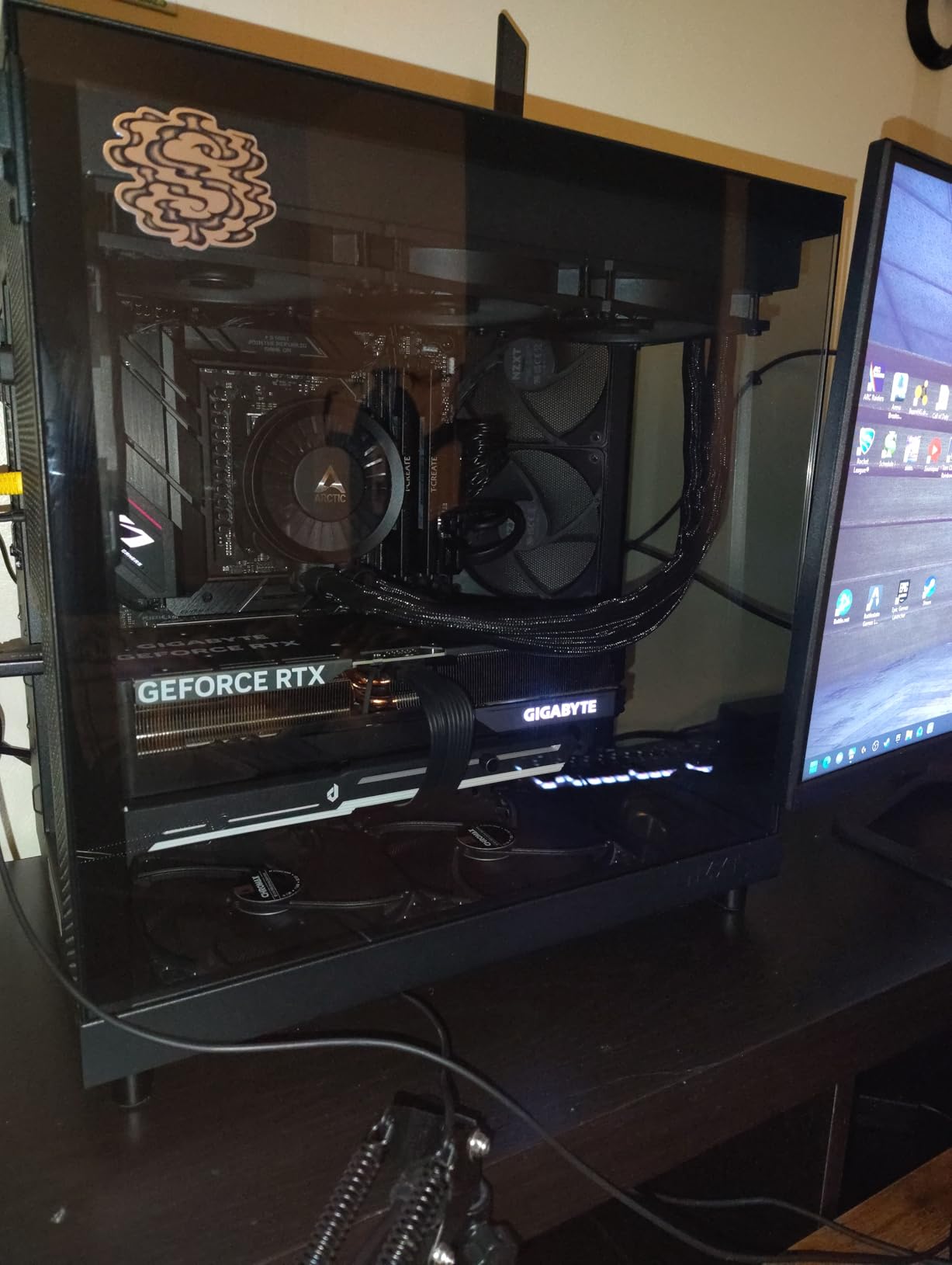 NZXT H6 Flow | CC-H61FB-01 | Compact Dual-Chamber Mid-Tower Airflow Case | Panoramic Glass Panels | High-Performance Airflow Panels | Includes 3 x 120mm Fans | Cable Management | Black customer photo 1