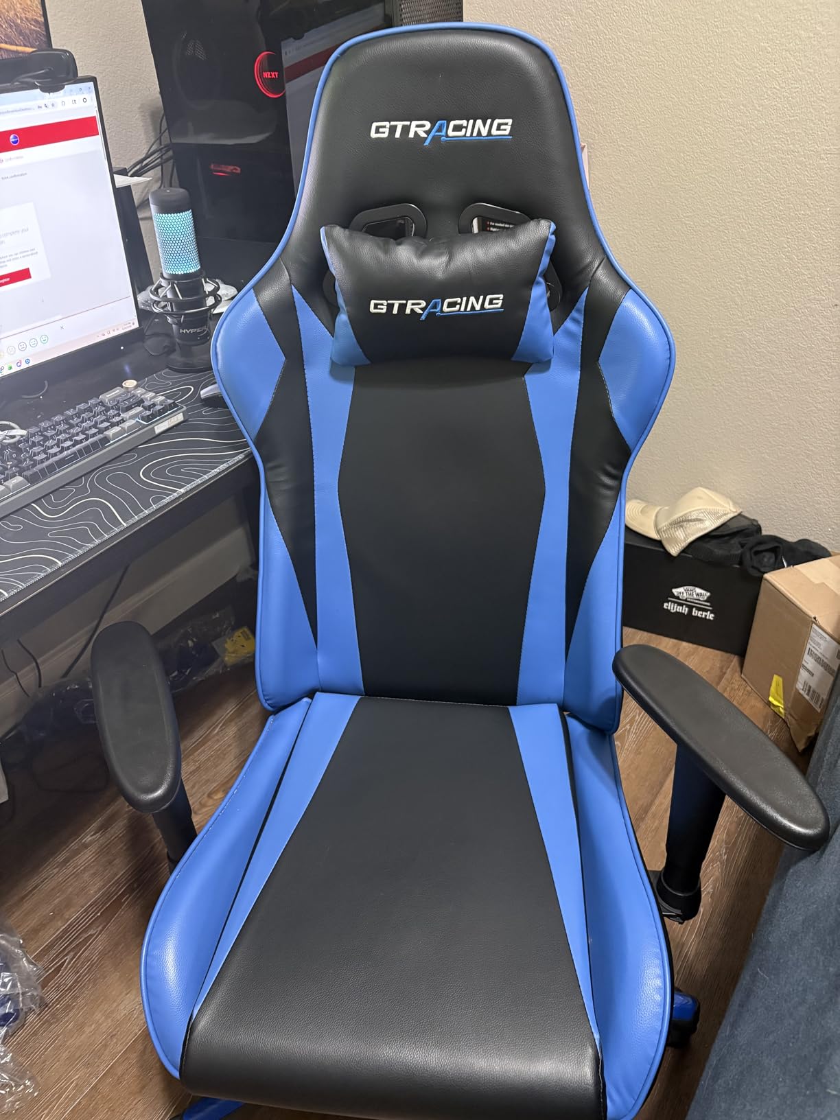 GTPLAYER Gaming Chair with Footrest, Ergonomic Computer Game Desk Chair, Reclining Gamer Chair Seat Height Adjustment, Swivel Rocker with Headrest and Lumbar (White) customer photo 2