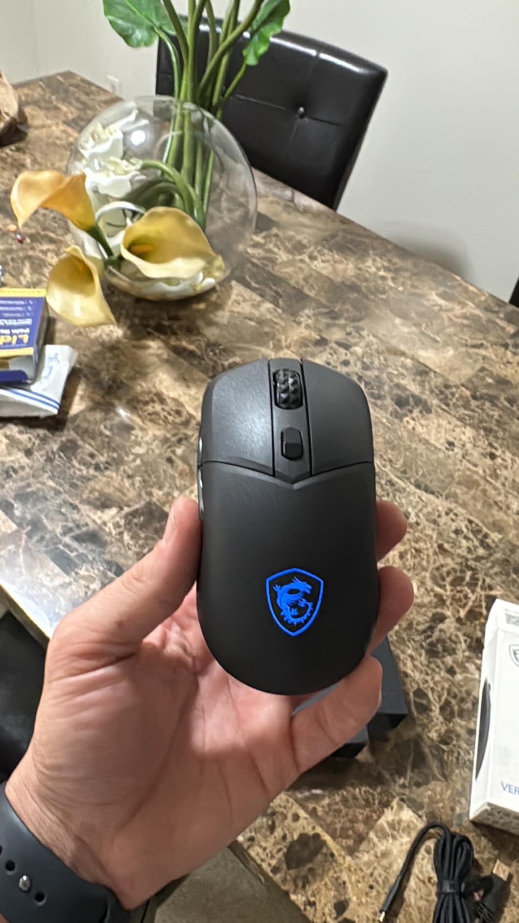 MSI Versa 300 Elite Wireless Gaming Mouse - 26000 DPI Optical Sensor, 1000 Hz Polling Rate, Symmetrical, 60M+ Click OMRON Switches, 6 Buttons, 200-Hour Battery customer photo 1