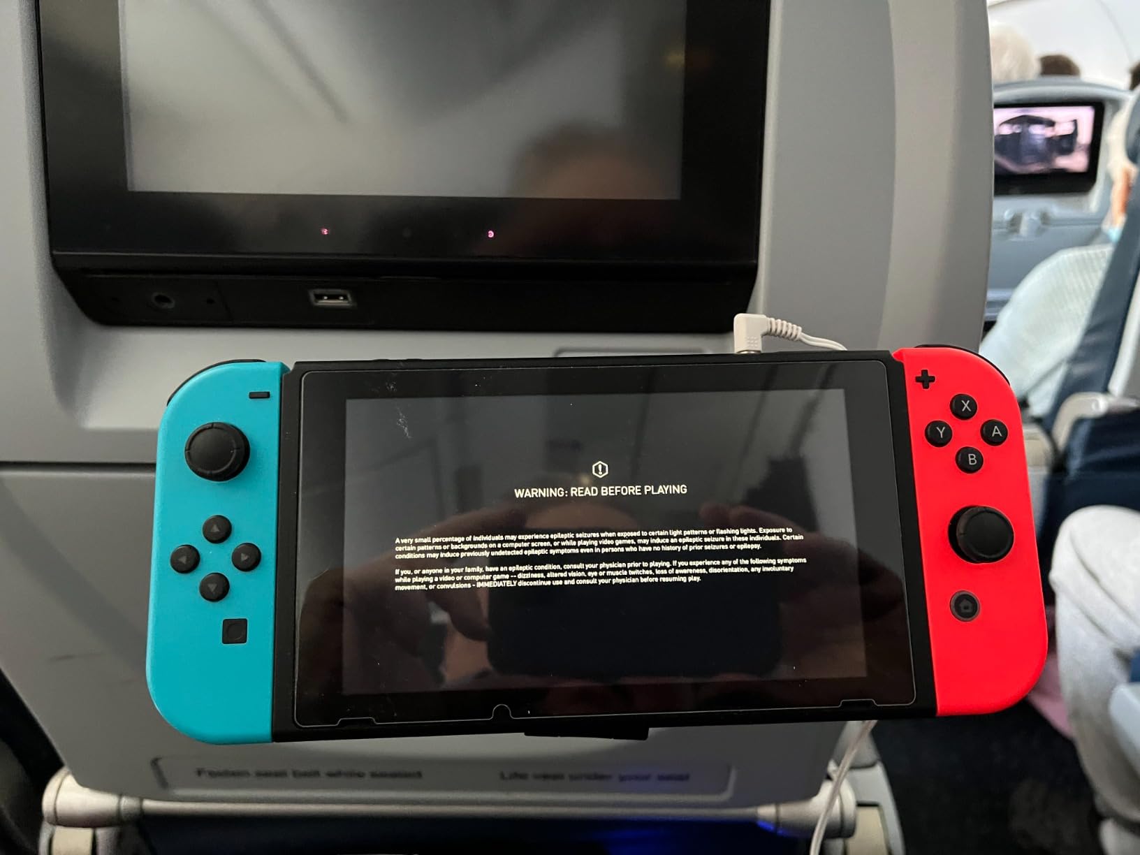 JOYROOM for Magsafe Airplane Phone Holder Travel Essentials,【Unlimited Scenery】 Hands-Free Plane Phone Holder, Airplane Travel Accessories for iPhone 17 Pro Max & Magsafe Case customer photo 1