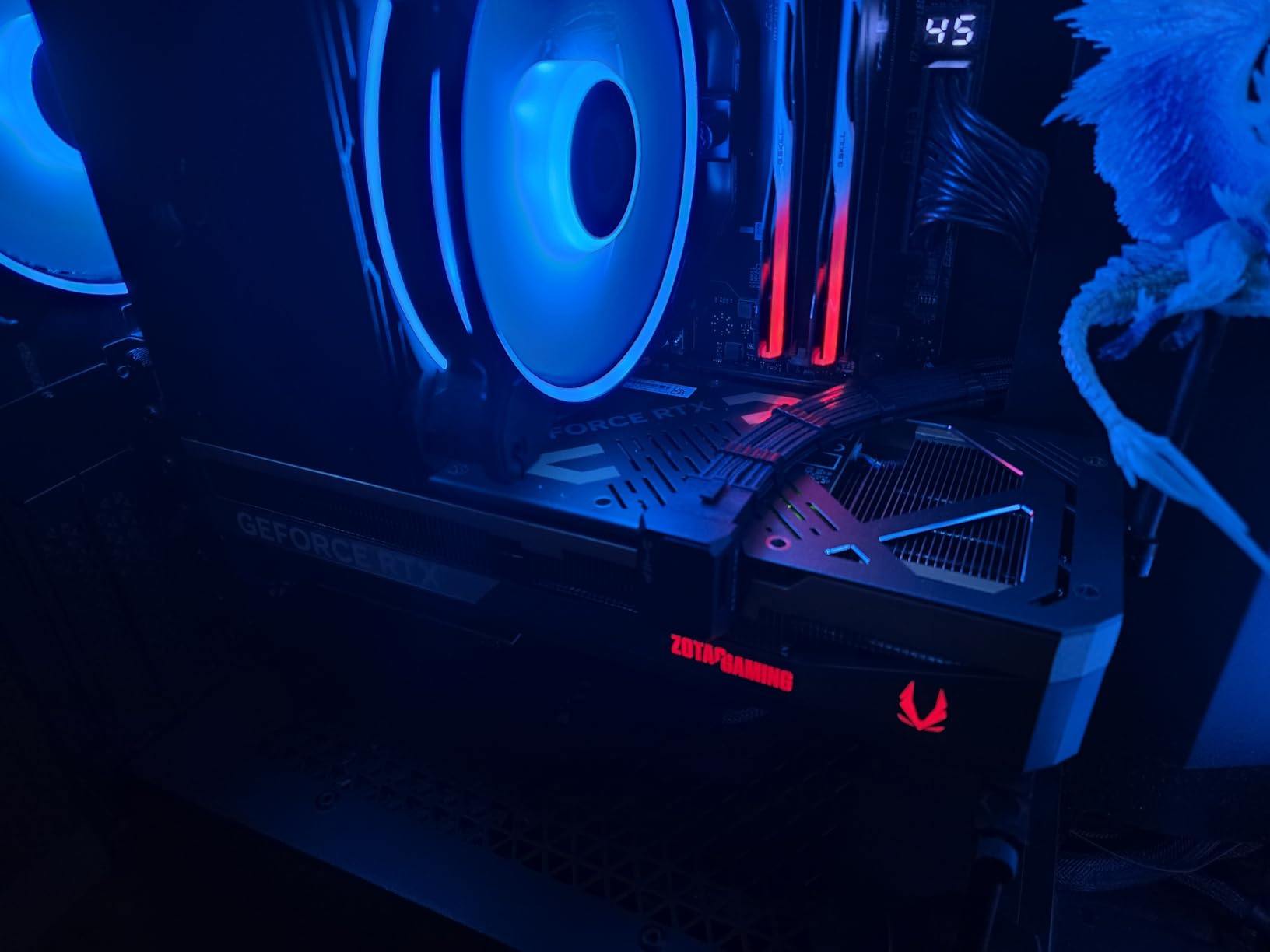 EZDIY-FAB PCIe 5.1 Adapter - 600W 12+4pin, 16pin 12VHPWR GPU Power Connector, 12V-2x6 GPU Adapter,180 Degree Right Angle - Compatible with RTX 3090Ti, 4070Ti, 4080, 4090 GPU - STD Type, Black, 1 Pack customer photo 2