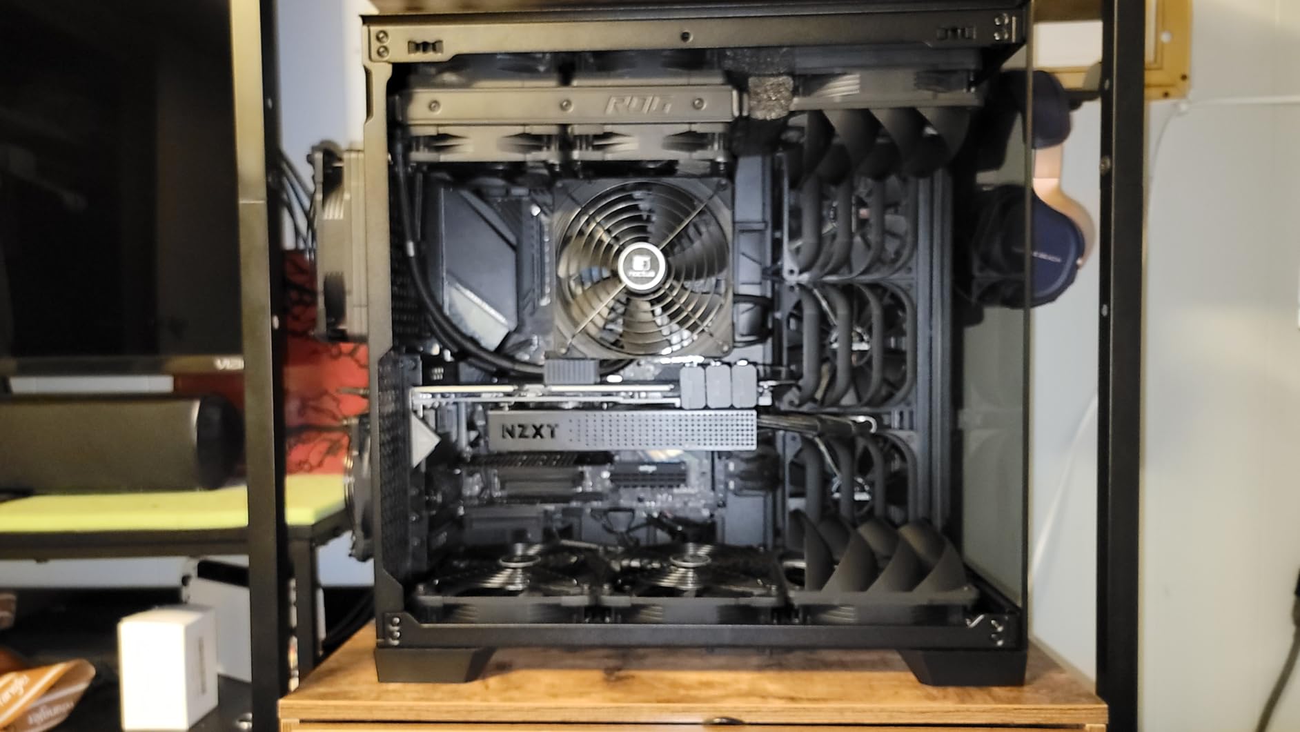 Antec C8, Fans not Included, RTX 40 Compatible, Dual-Chamber, tooless Design, Type-C, 360mm Radiator Support, Seamless Tempered Glass Front & Side Panels, High Airflow Full-Tower E-ATX PC Case customer photo 1