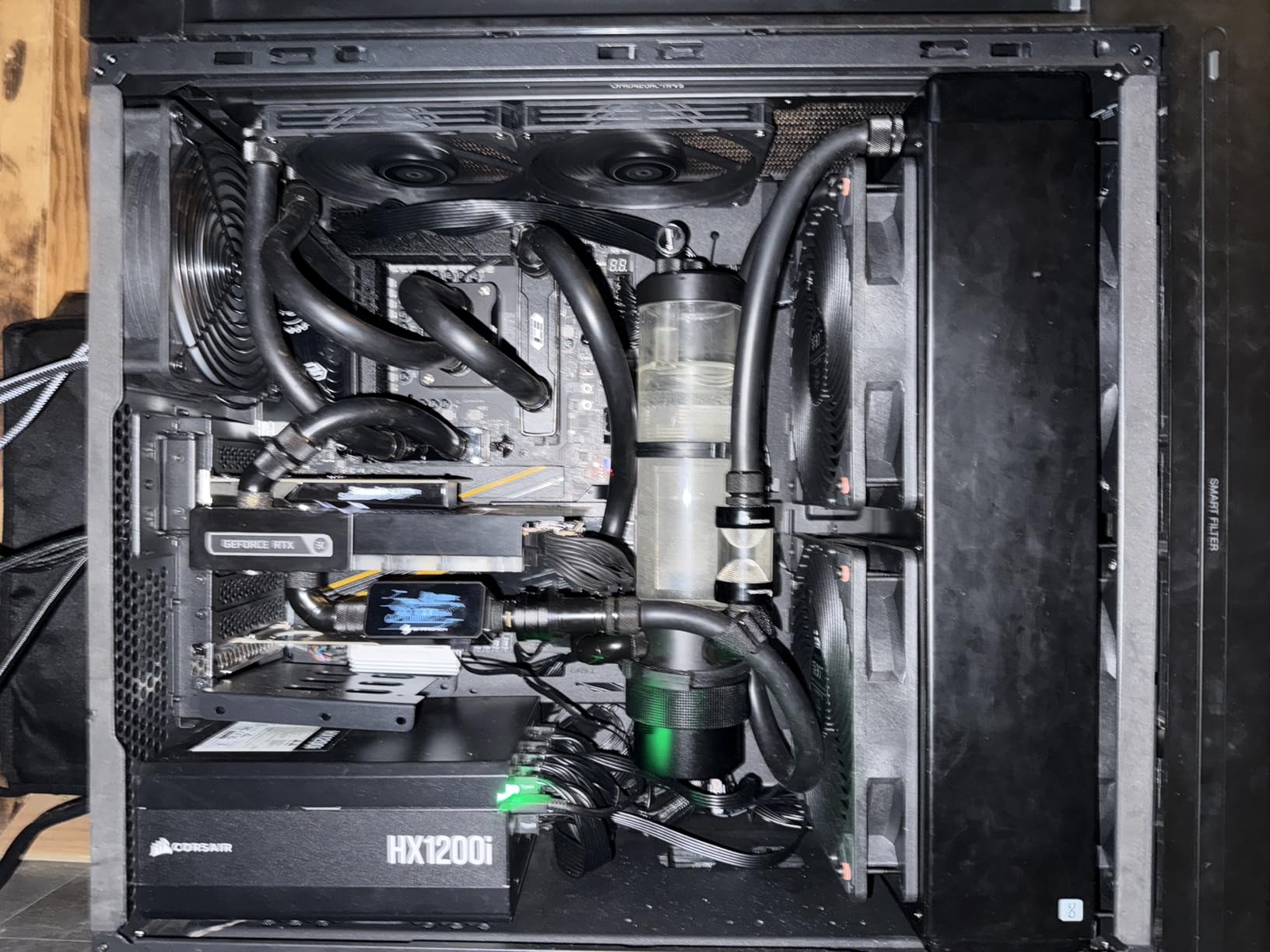 ASUS ProArt PA602 E-ATX PC Case 420mm Radiator Support, Dual 200mm Built-in Fans, Front Panel IR dust Indicator, Power Lock Latch, Tool-Less PCIe mounting & GPU Holder, 20Gbps USB-C Front I/O customer photo 2