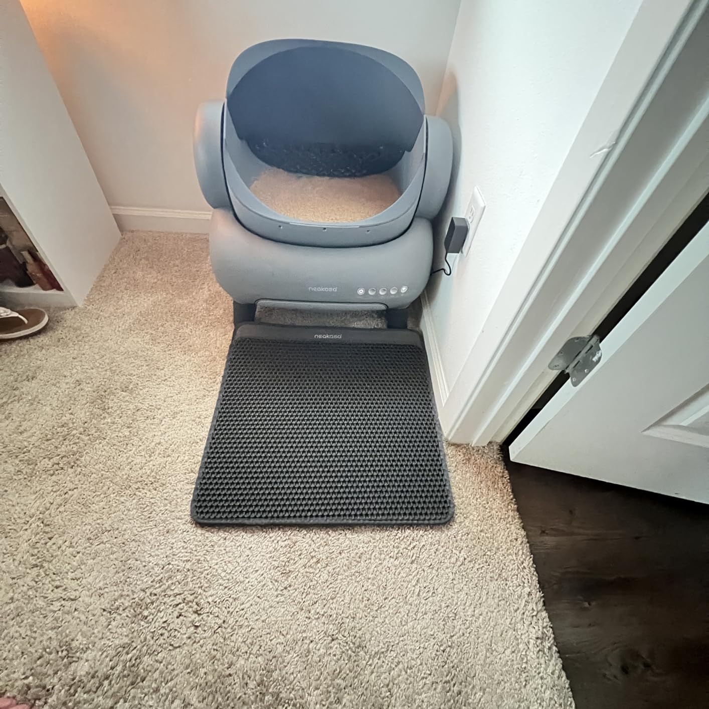 Neakasa M1 Plus Open-Top Self-Cleaning Cat Litter Box, 360 Degree Safety Sensors, Advanced Odor & Leak Control, Automatic for Large & Multi-Cat Homes, Litter Mat & 2 Rolls Refill Bags Included customer photo 2