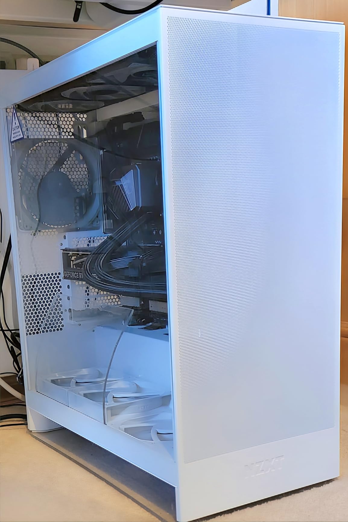 NZXT H7 Flow 2024 - Mid-Tower ATX Airflow Case - Includes Pre-Installed 3 x 120mm Fans - Supports Bottom Fans for Dedicated GPU Cooling - Cable Management - Black customer photo 2