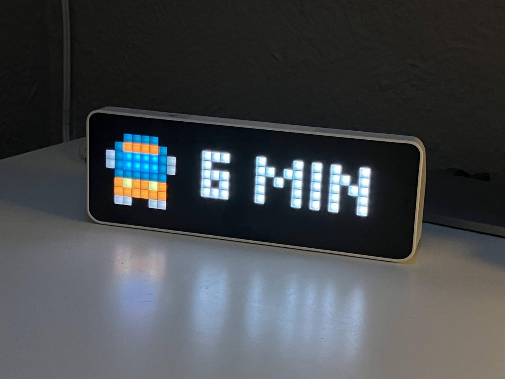 ULANZI TC001 Smart Pixel Clock - Social Media Counter - Digital Alarm Clock with Weather - Awtrix Simulator - Retro Pixel Art Scoreboard Pomodoro Clock Bedside Gaming Room & Office Decor, White customer photo 2