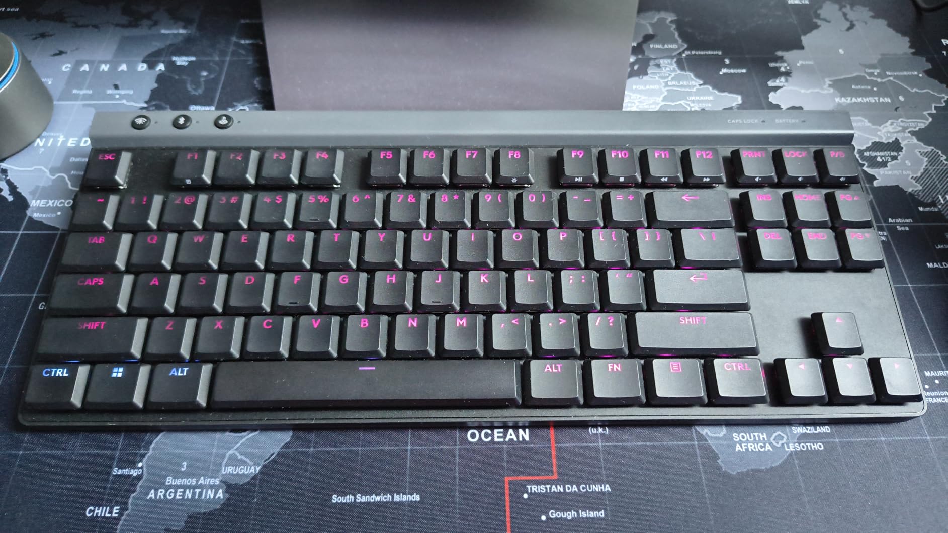 Logitech G515 Lightspeed TKL Low Profile Wireless Gaming Keyboard, LIGHTSYNC RGB, Thin Tenkeyless Design, PBT Keycaps, Tactile (Brown) Mechanical Switches - Black customer photo 2