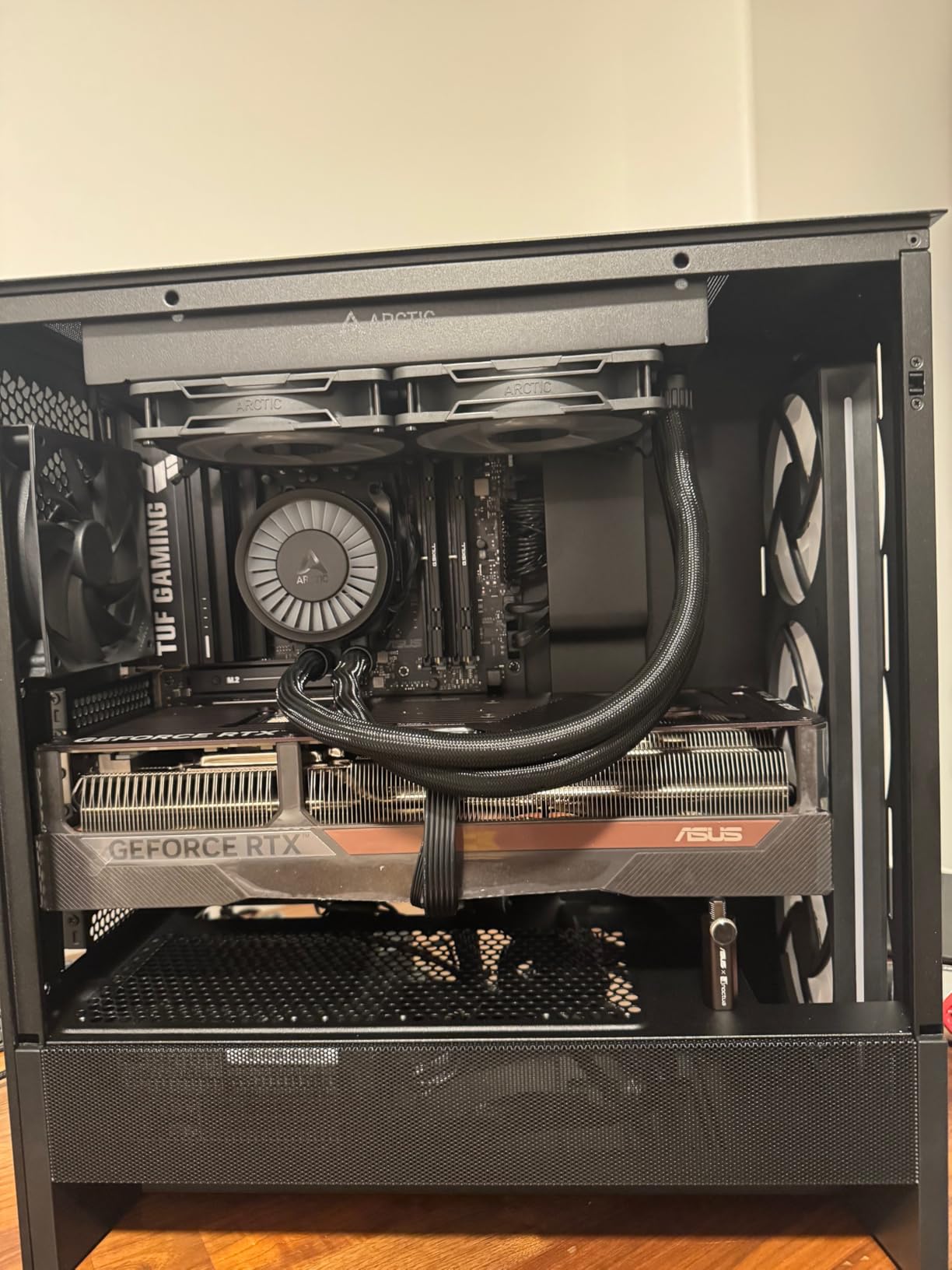 NZXT H5 Flow RGB 2024 - Compact ATX Mid-Tower PC Gaming Case - High Airflow - F360 RGB Core (CV) Included - 360mm Front & 240mm Top Radiator Support - Cable Management - Tempered Glass - Black customer photo 1