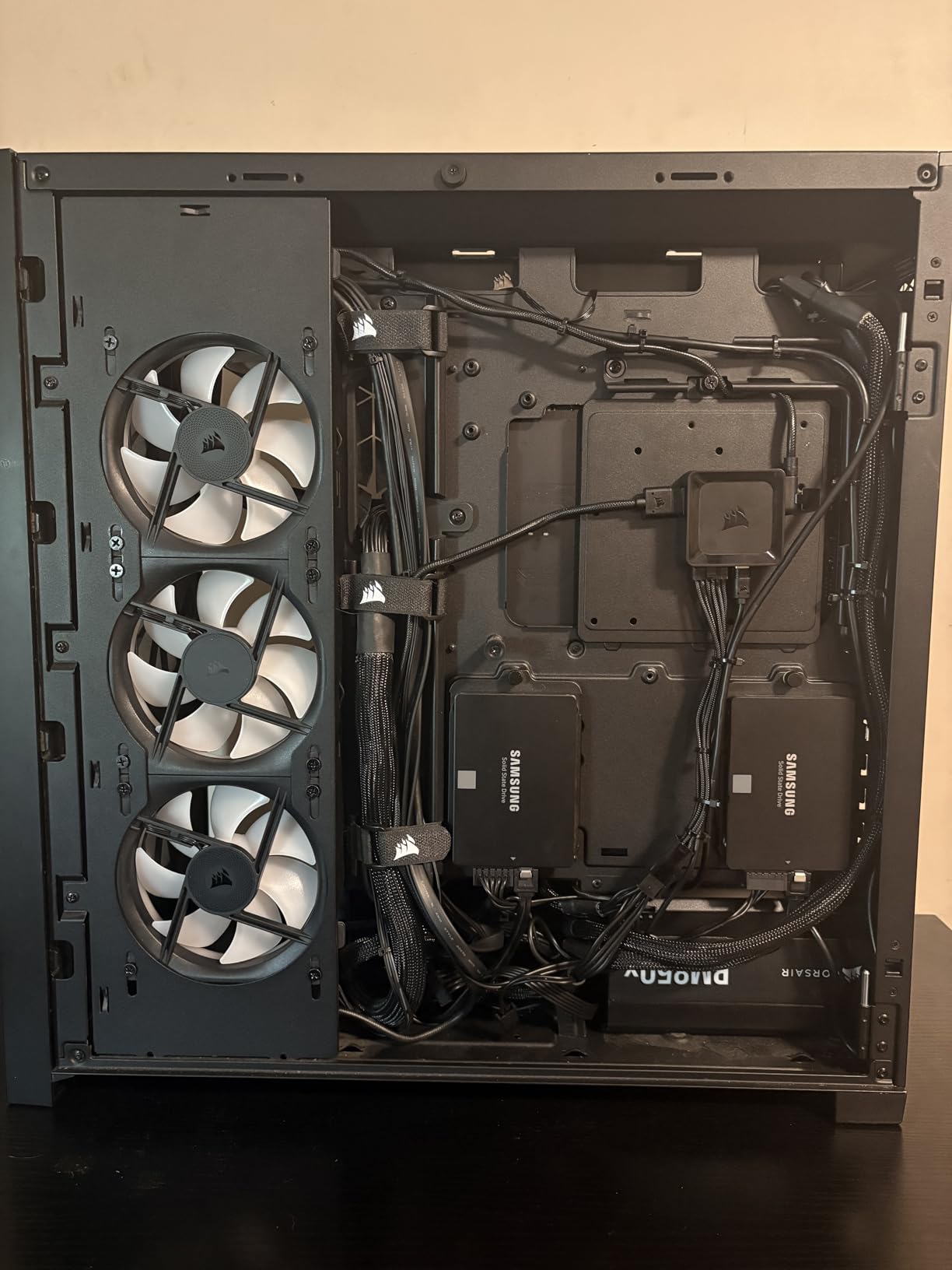 iCUE Link LX120 RGB 120mm PWM Fan Single Pack - Dual Light Loops - Requires iCUE Link System Hub (Sold Separately) - CORSAIR AirGuide Technology - Black customer photo 2