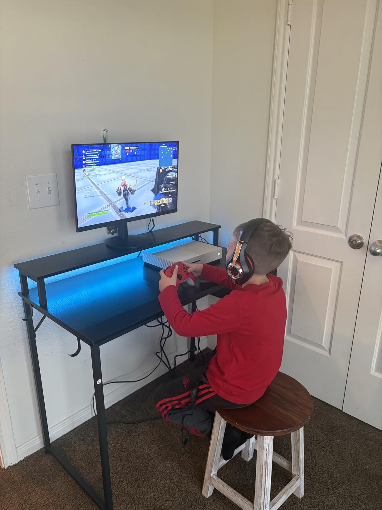 Lufeiya Black Gaming Desk with LED Lights and Power Outlets, 40 Inch Teen Writing Study Table Home Office Desks with Monitor Stand, Computer Desk with Charging Station USB Port, Black customer photo 1