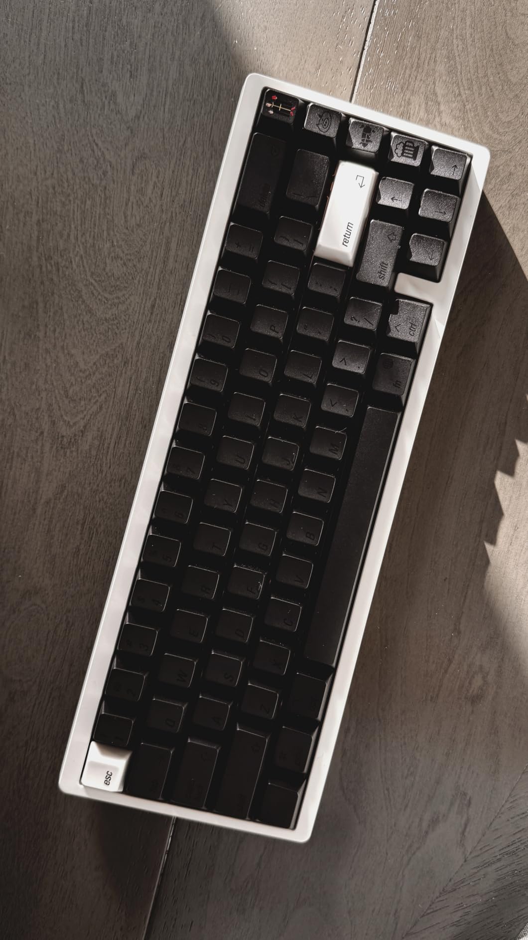 Glacier Weikav NUT65, 65% Mechanical Keyboard Kit, Wireless Tri-Mode/Wired Detachable USB-C, Hot-Swappable, Dual Gasket Mount, CNC Aluminum Case, RGB Backlight, ANSI Layout (Red, Standard Cable) customer photo 1