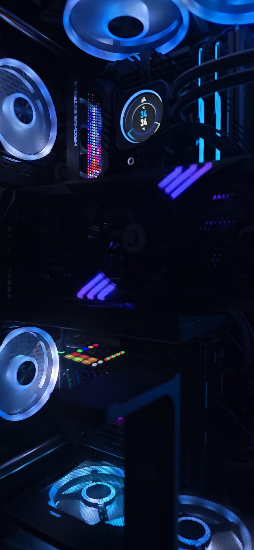 PCIE 5.0 Riser Cable | for Vertical GPU Mount | Straight | Graphics Card GPU Ready | Usable with PCIe 4.0 & RX9070/ RTX5090 | 20cm customer photo 2