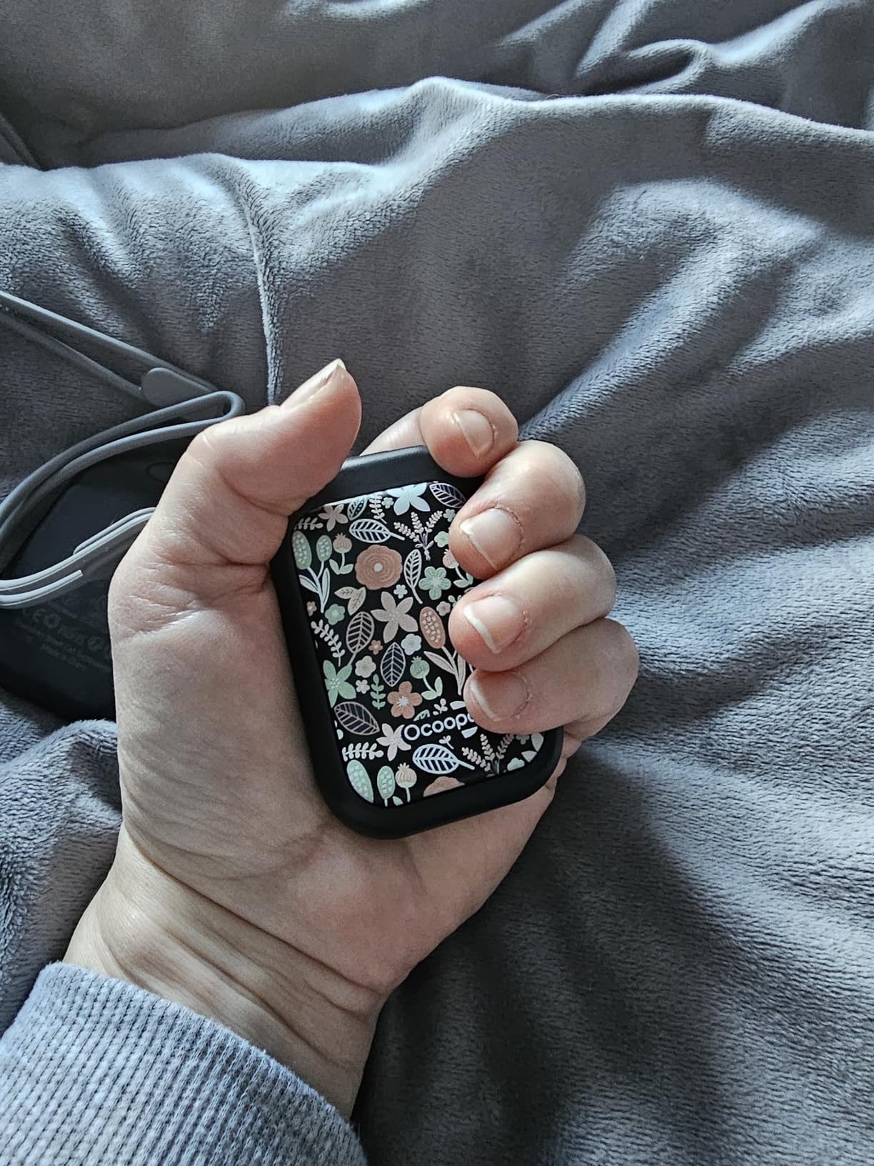 OCOOPA Magnetic Rechargeable Hand Warmers 2 Pack, Card-Style Electric AI Hand Warmers 5000mAh, Pocket Portable Hands Heater, UL Certified (UT4 Young) customer photo 1