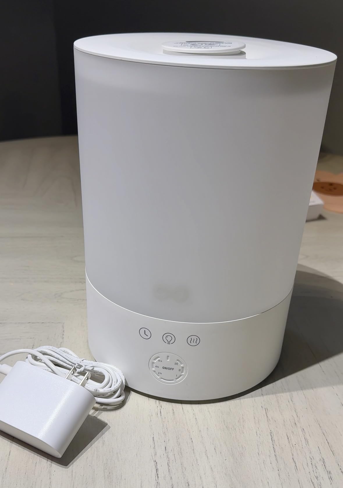 Everlasting Comfort 2.5L Top Fill Humidifier for Bedroom - Quiet, Easy to Fill & Clean, 24HR Runtime, Night Lights, Timer, Ultrasonic Cool Mist, Auto Shut-Off, Essential Oil Diffuser - White customer photo 1
