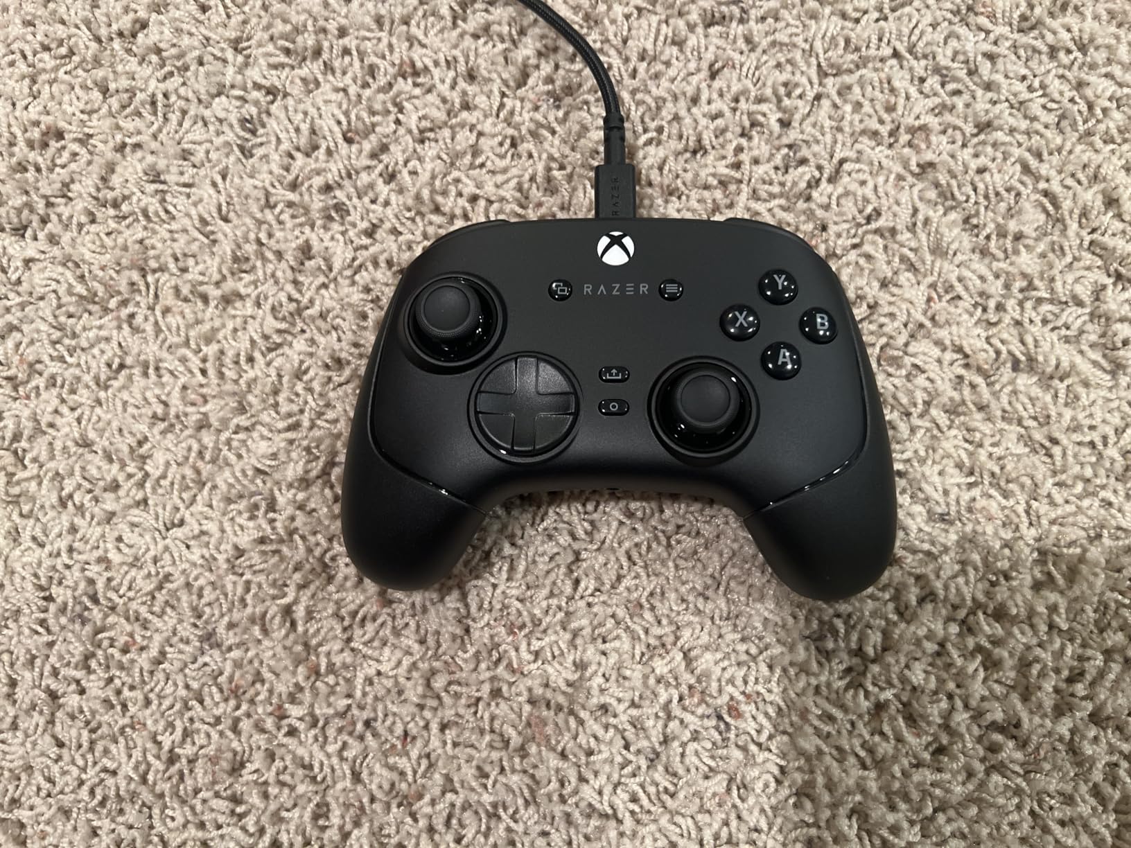 Razer Wolverine V3 Pro Wireless Gaming Controller: Licensed for Xbox Series X|S, Xbox One, Windows PC - 6 Remappable Buttons - Fast Triggers - Customizable Thumbsticks - Wired Tournament Mode - Black customer photo 1