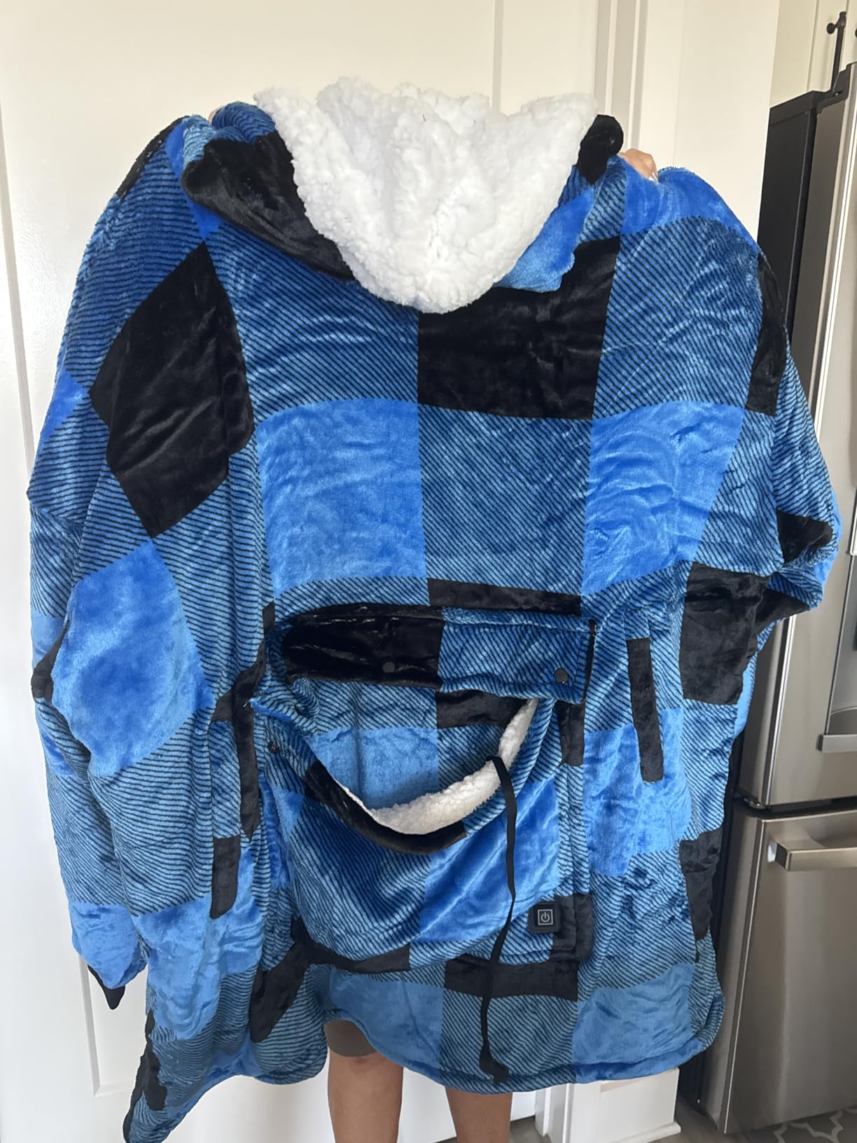 Wearable Heated Blanket Hoodie, USB Heated Blanket Electric Wearable Blanket, Electric Blanket with Sherpa Fleece Flannel, Giant Pocket, 3 Heat Settings, 3 Hours Auto Shut-off (No Power Supply) customer photo 2