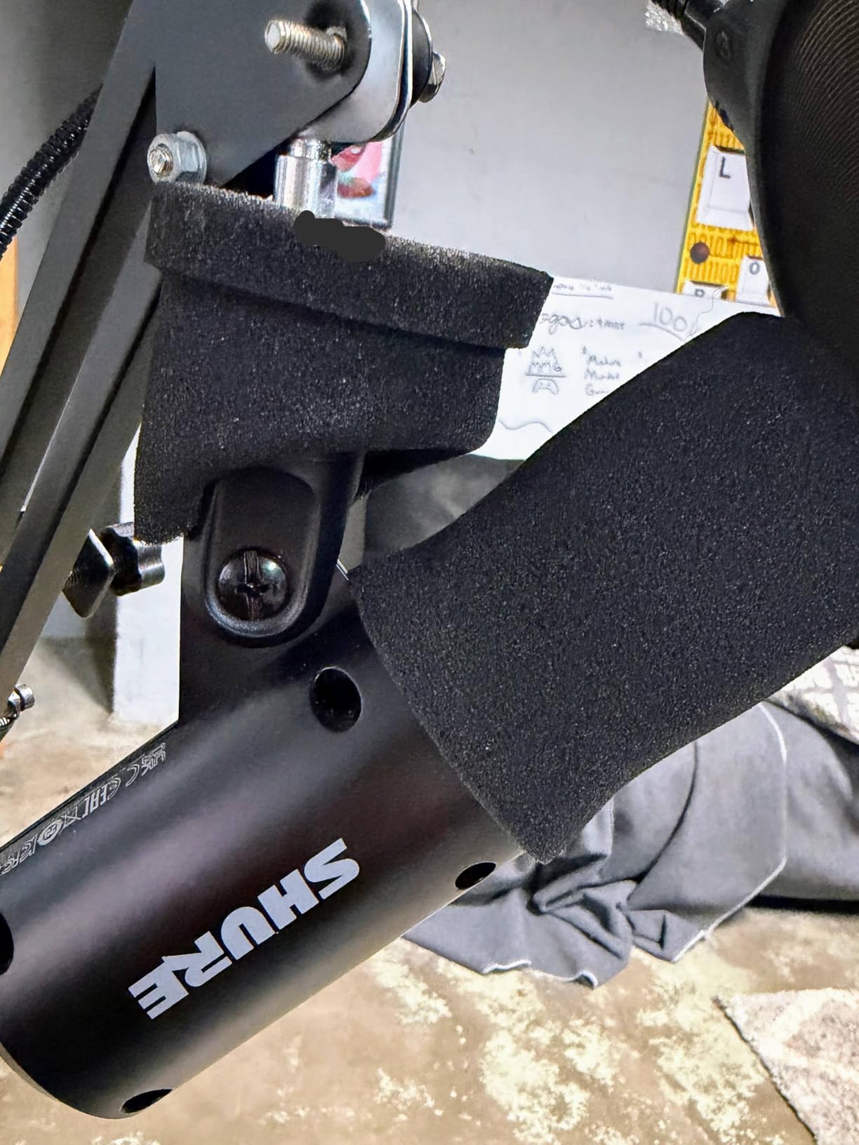 Shure MV6 Gaming Microphone - Dynamic USB Mic for PC Gaming & Streaming with Tap-to-Mute, Noise Cancellation, Desktop Stand & 3.5mm Headphone Monitoring customer photo 1