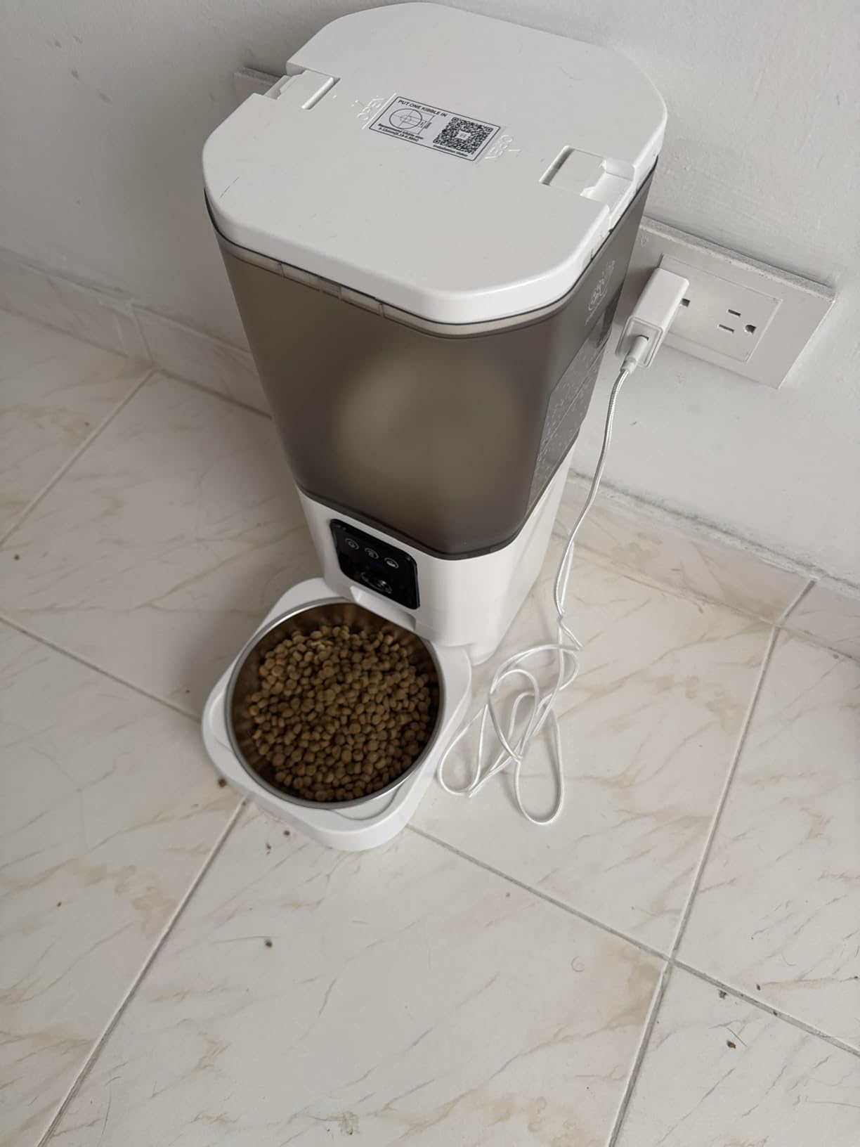 Frienhund Automatic Cat Feeder with 2K Camera: 5G WiFi Automatic Dog Feeder with Night Vision, Cat Food Dispenser with 7L Large Food Storage Container for Multiple Pet, Detachable for Easy Clean - 29 Cup customer photo 2