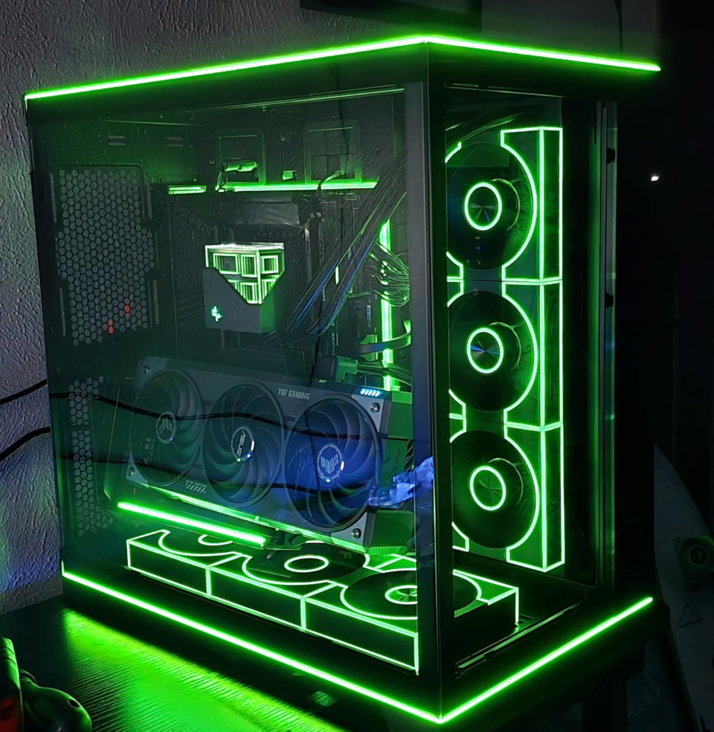 EZDIY-FAB Shield PCIE 5.1 GPU Extension Cable with 90 Degree 12V-2x6 Angle Adapter,16pin (12+4) 12VHPWR PCIe 5.1 PSU Cable Extension for RTX 40/50 Series with Combs-Standard Type-Black customer photo 1