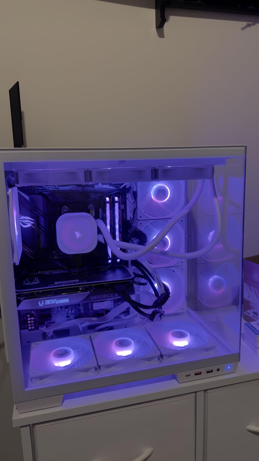 CORSAIR Nautilus 360 RS ARGB Liquid CPU Cooler - 360mm AIO - Low-Noise - Direct Motherboard Connection - Daisy-Chain - Intel LGA 1851/1700, AMD AM5/AM4 - 3X RS120 ARGB Fans Included - Black customer photo 1