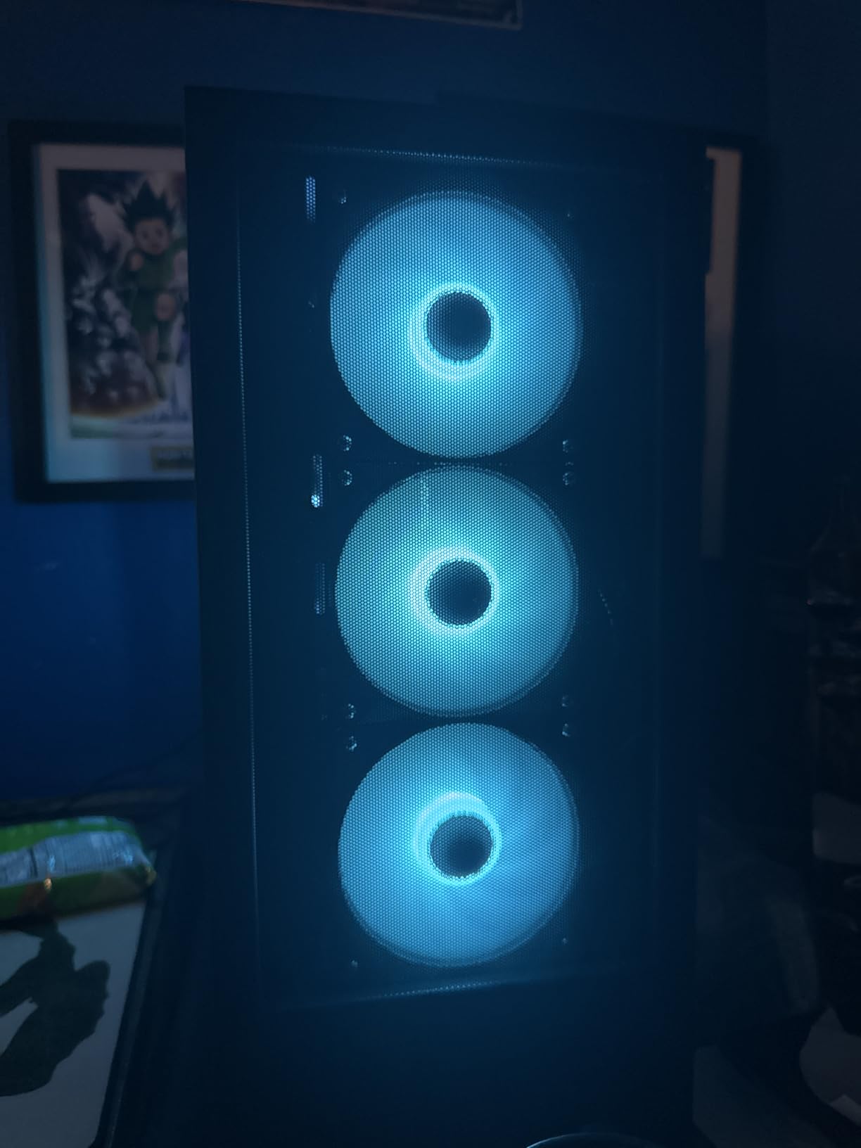 Light Wings LX 120mm PWM high-Speed Triple Pack, 3 Fans Included, Illuminated hub, Multiple Colors and Modes, Optimized Fan Blades for Extraordinary air Pressure, Daisy Chain Option customer photo 1