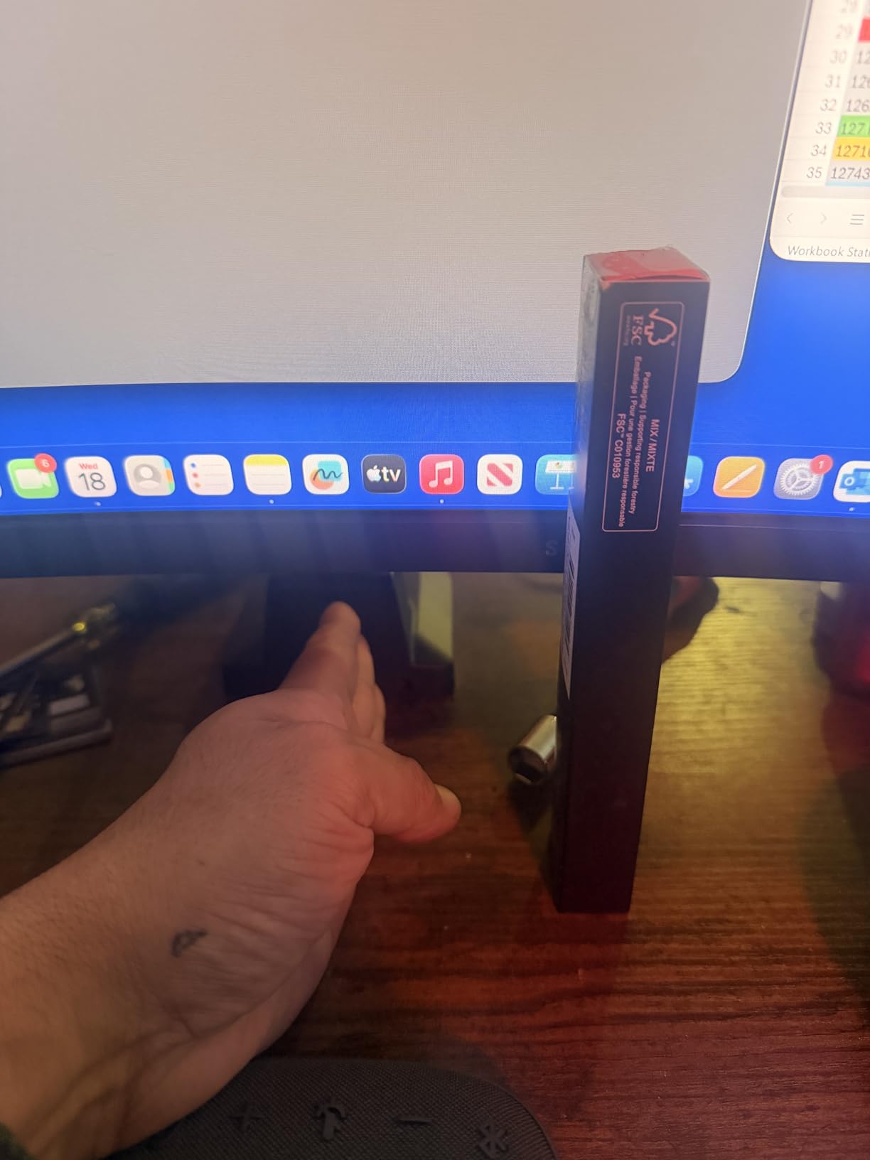 WALI Dual Monitor Stand for 13-32 inch Computer Screens, Dual Monitor Arms for 2 Monitors Holds up to 22 lbs, Height Adjustable Gas Spring Dual Monitors Mount, VESA 75x75/100x100mm GSMP002N customer photo 2