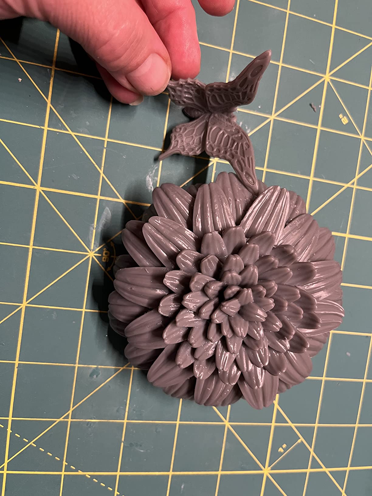 SUNLU 14K ABS-Like 3D Printer Resin 3000G, Superior Precision, for Detail Printing Miniatures, Smooth Matte Surface, Suit for Most LCD Printer, 405nm UV Curing Photopolymer 3D Resin, 3KG, Grey customer photo 2