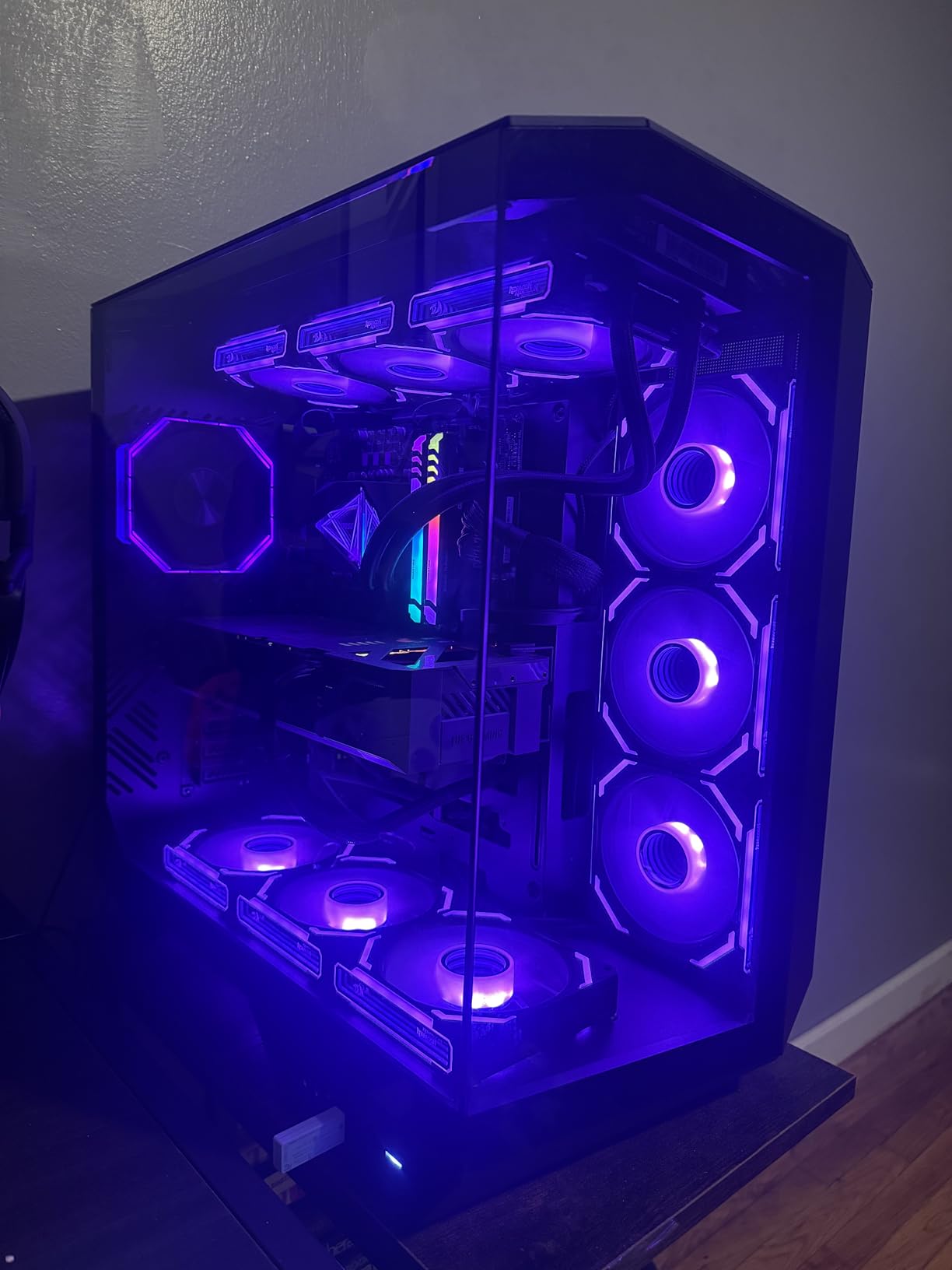 darkFlash Full-Tower ATX Gaming PC Case, Back Plug-in Motherboard, Vertical GPU Mounting, Dual-Chamber, Panoramic Glass, Up to 2 x 360mm Radiators, RTX 40 Compatible(DY470) (1 PWM ARGB Fans, White) customer photo 2