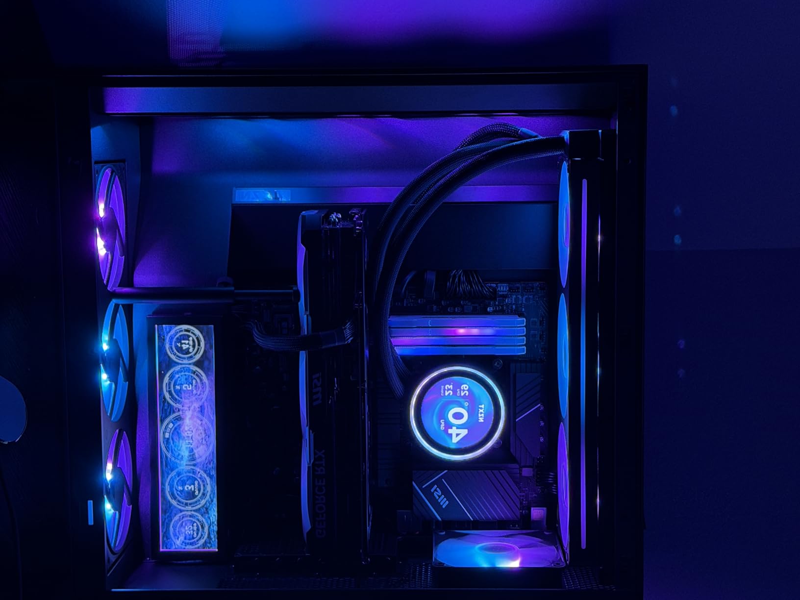 Control Hub - Digital RGB Lighting and PWM Fan Speed Controller - Control Up to 5 x PWM Fans or 4 x NZXT Single-Frame Fans - Powered by NZXT CAM Software customer photo 1