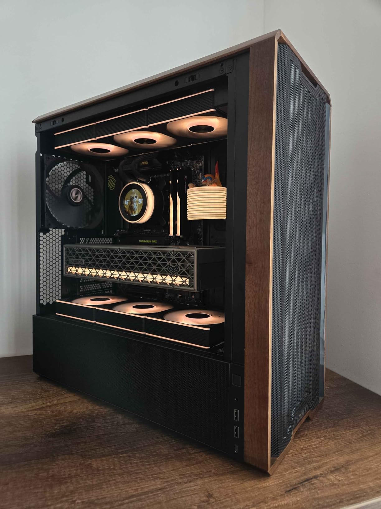 Lian Li Strimer Wireless 8 Pin (PW8-1W) - Addressable RGB Power Extension Cable - 2.4 GHz Wireless Control with 382mm; 15.03 Inch Length - LED Strip - Controller NOT Included & Required customer photo 2