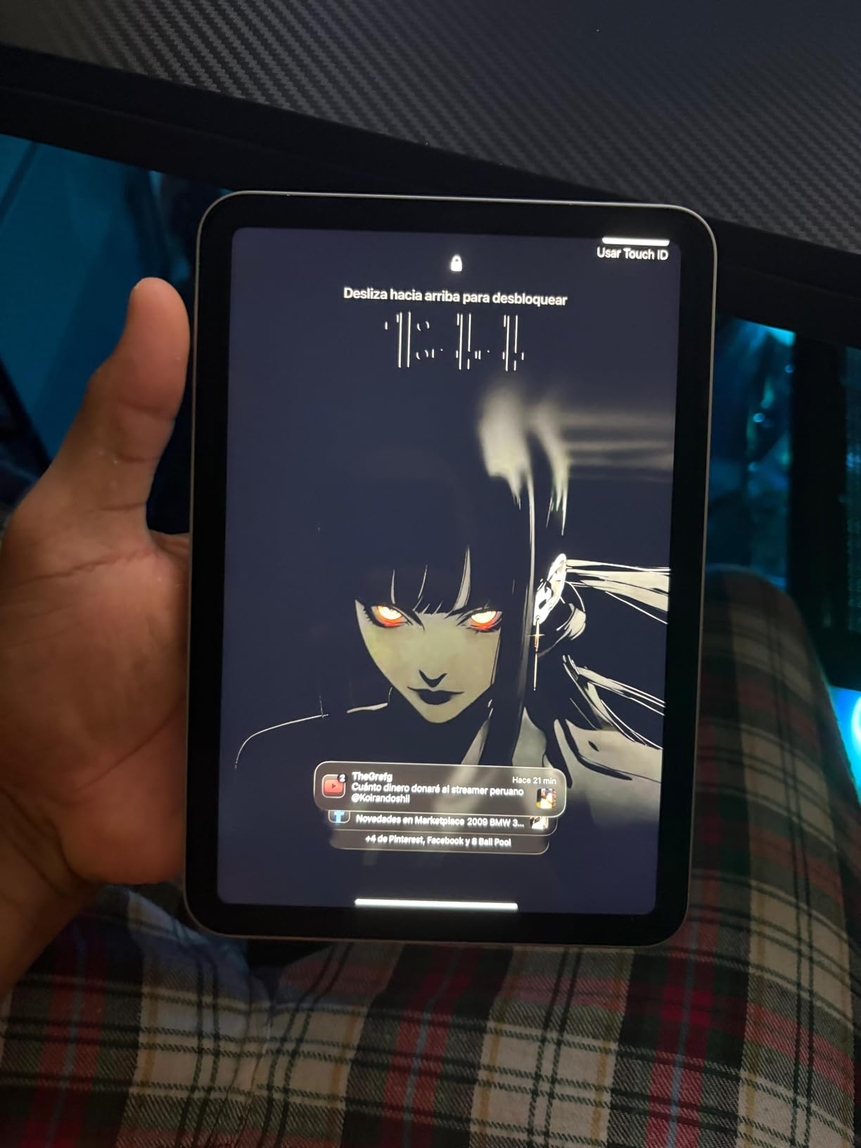 iPad mini (A17 Pro): Apple Intelligence, 8.3-inch Liquid Retina Display, 128GB, Wi-Fi 6E, 12MP Front/12MP Back Camera, Touch ID, All-Day Battery Life - Starlight customer photo 2