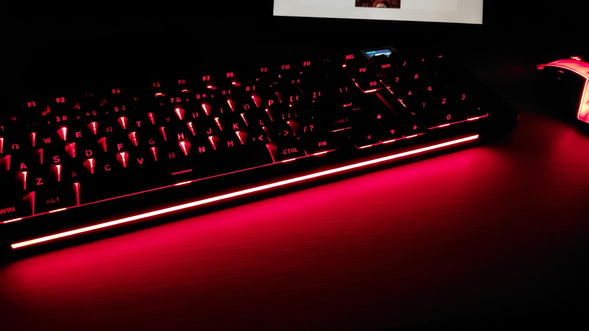 AULA S98 Pro Wireless Mechanical Keyboard with Screen & Knob,2.4GHz/USB-C/BT5.0 Hot Swappable Creamy Keyboard,Pre-lubed Linear Switches,Side Printed PBT Keycaps,RGB Backlit Gaming Keyboards customer photo 1