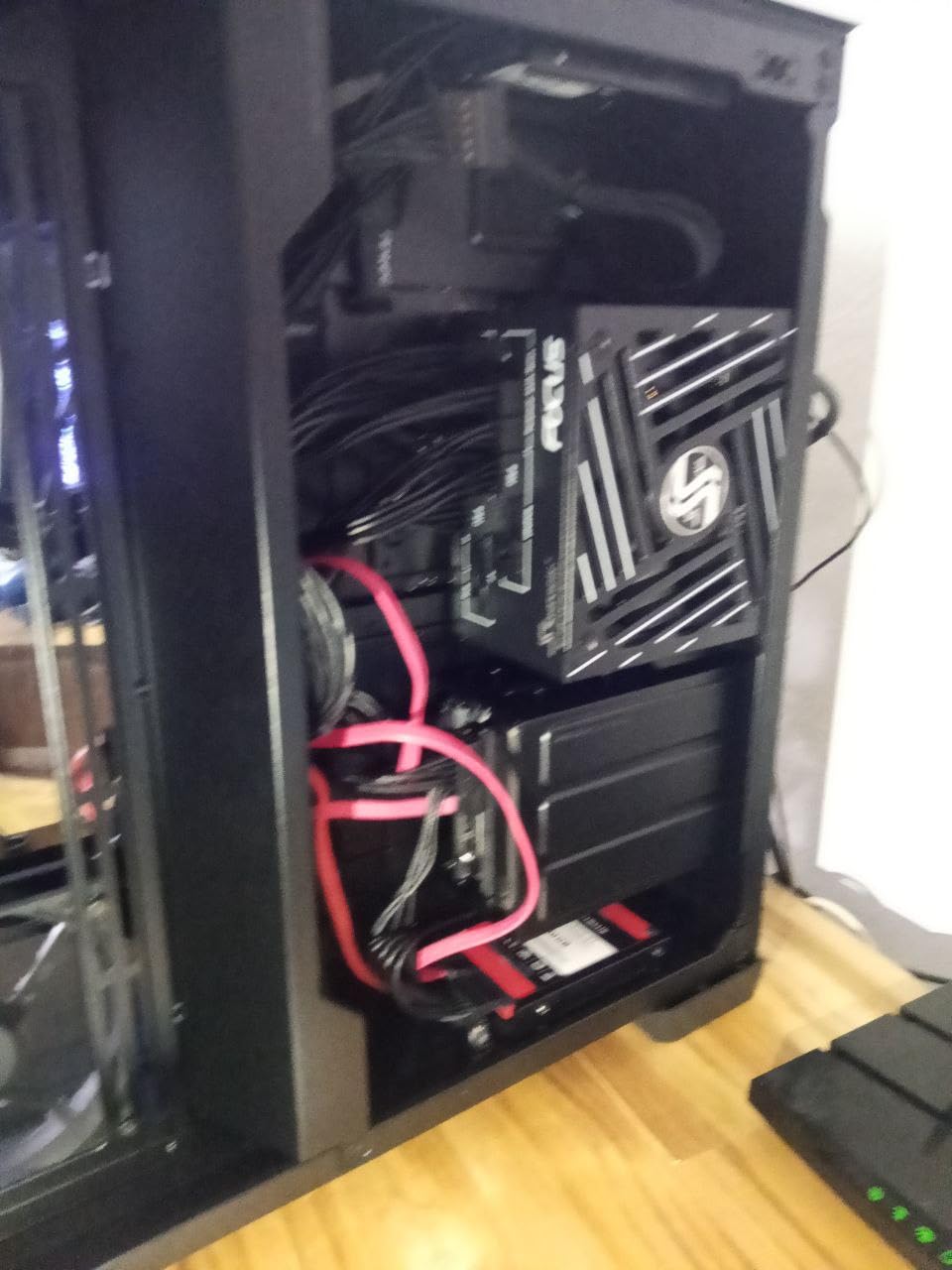 Seasonic Focus GX 1000W Power Supply ATX 3.1 PCIe 5.1 (12V-2x6) 10 Years Warranty Cybenetics Gold Fully Modular RTX 5090 AMD RX 9000 Ready customer photo 1