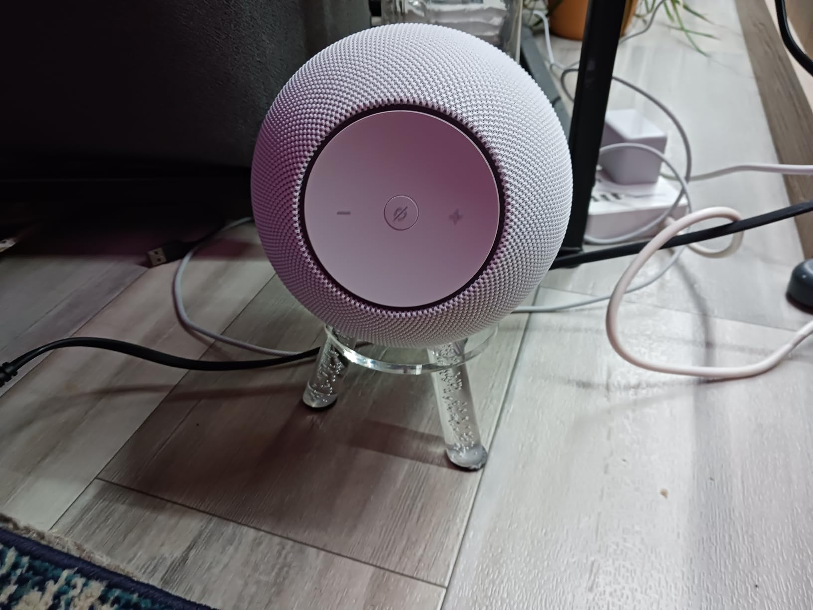 Amazon Echo Studio (newest model), compact design, immersive spatial audio and Dolby Atmos, Designed for Alexa+, Graphite customer photo 1