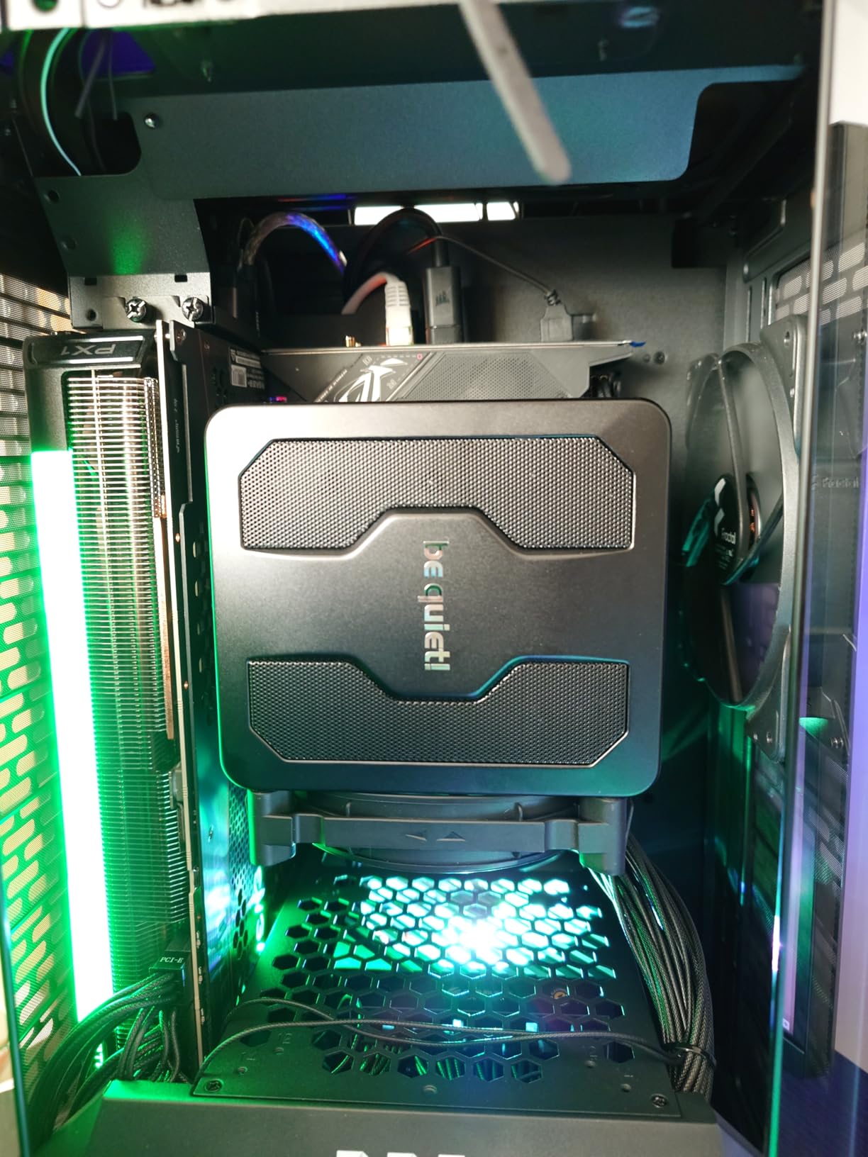 Thermaltake Tower 250 Matcha Green Mini-ITX Mini Tower; 2x120mm CT Fans Included; 360mm Radiator Support; 360mm GPU Clearance; Dual Chamber; CA-1Z9-00SEWN-00 customer photo 1