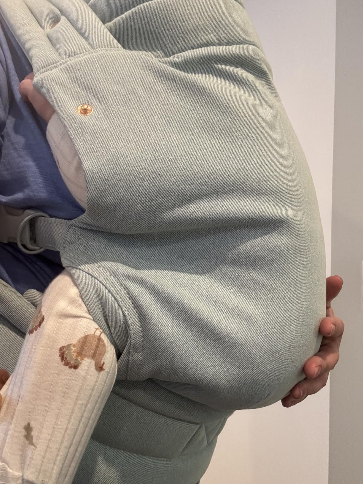 Mabē Monarch Ergonomic Baby Carrier - Premium Cotton Soft Structured Newborn to Toddler Carrier with Hip-Healthy Design, 3 Carry Positions (7-35lbs), Lightweight & Breathable, (Houndstooth) customer photo 2