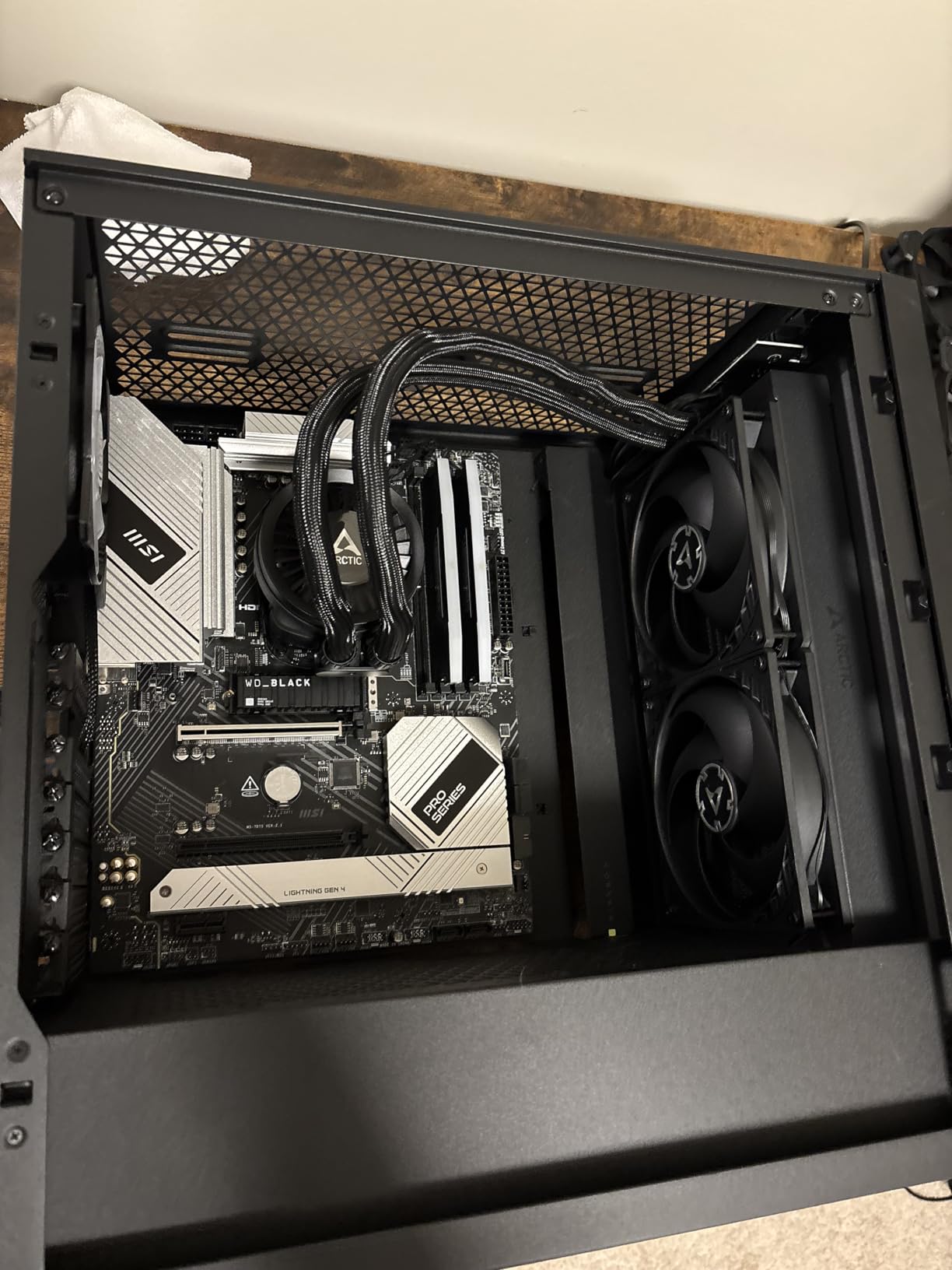 ARCTIC Liquid Freezer III Pro 280 - AIO CPU Cooler, 2 x 140 mm Water Cooling, 38 mm Radiator, PWM Pump, VRM Fan, AMD AM5/AM4, Intel LGA1851/1770 Contact Frame - Black customer photo 2