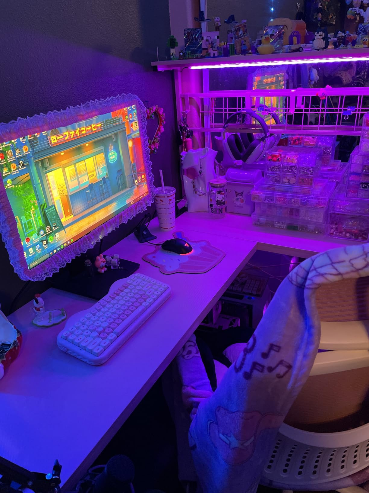 MOTPK 43 L Shaped Gaming Desk for Small Rooms, Compact Corner Computer Table with Shelf & Hutch, 4 Drawers, Reversible Study Desk with LED Light, Power Outlets & USB Ports, Home Office Table, Black customer photo 2