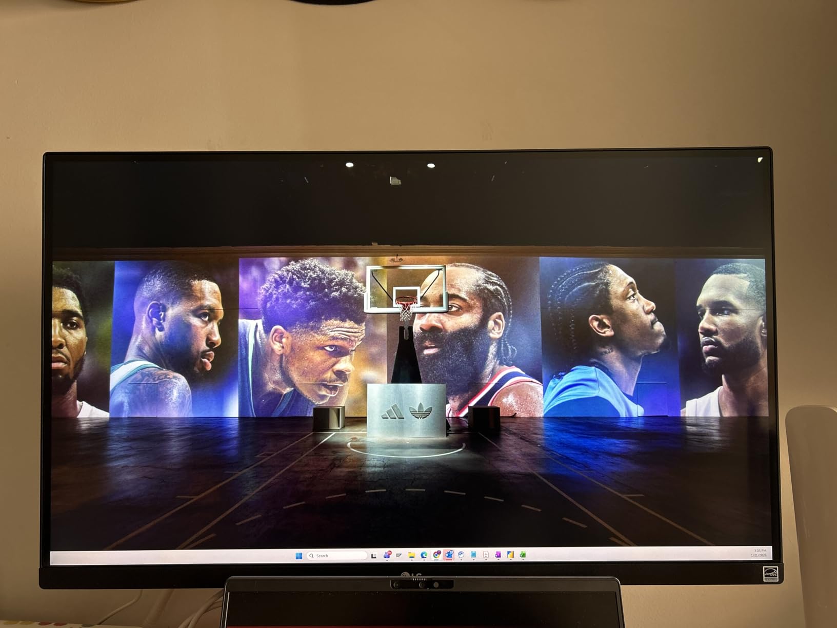 LG 27UP850K-W 27-inch Ultrafine 4K UHD (3840 x 2160) IPS Computer Monitor, 60Hz, 5ms, DisplayHDR 400, Built-in Speaker, HDMI, DisplayPort, USB Type-C 90W PD, Tilt/Height/Pivot Adjustable Stand, White customer photo 2