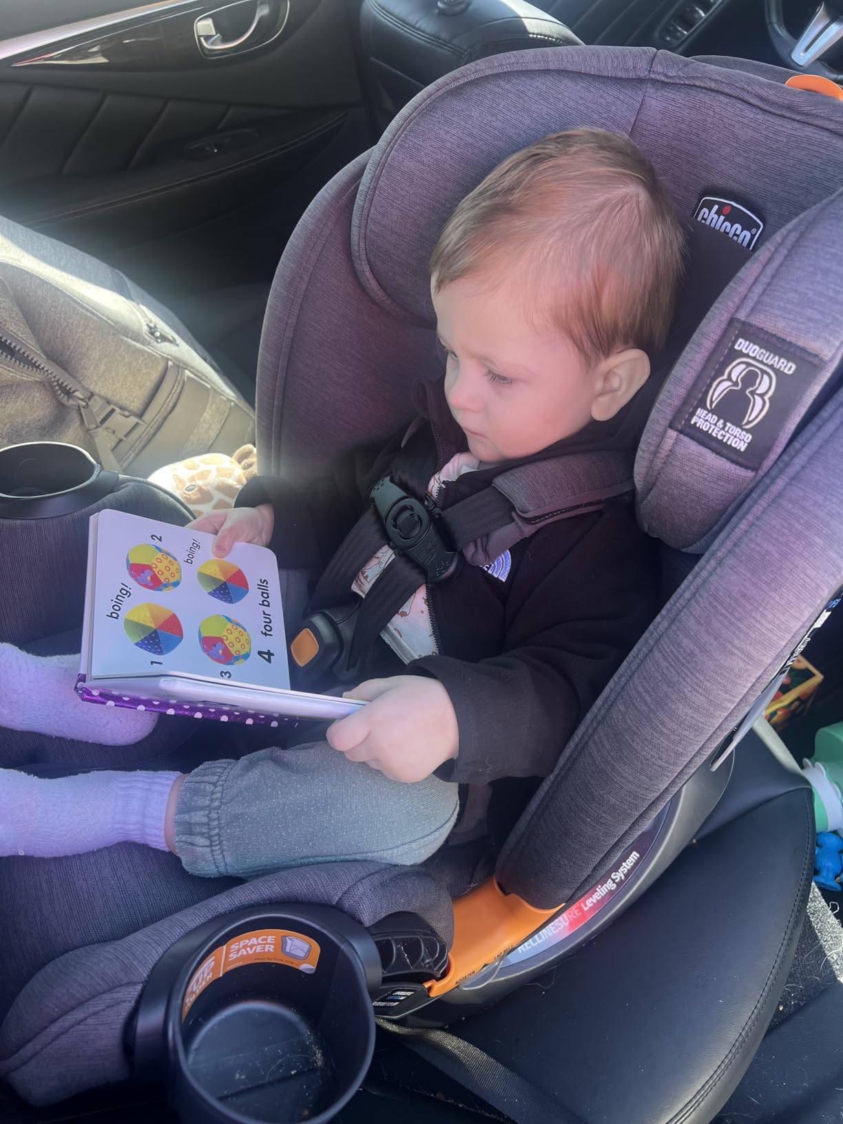 Chicco OneFit LX ClearTex All-in-One Car Seat with LeverLock Installation, Slim Design, Convertible Car Seat, Seat for Infants and Children 5-100 lbs | Smoke/Grey customer photo 2