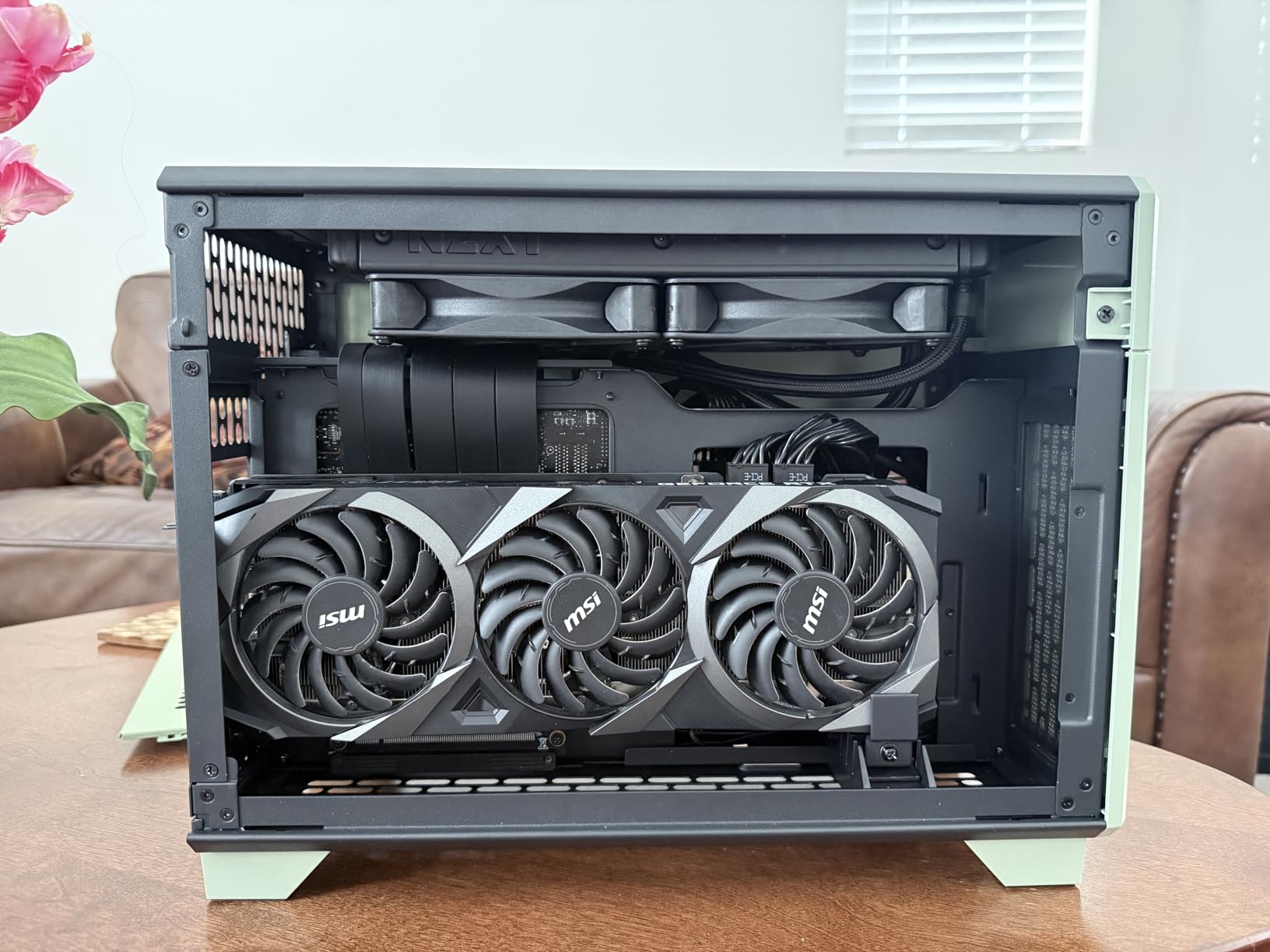 Thermaltake TR100 SFF Chassis; mITX Support; 18.9 Liters; PCIe 4.0 Riser Cable Included; 360mm GPU Clearance; 280mm Radiator Support; Removable PCIe Bracket; Hydrangea Blue; CA-11A-00SFNN-00 customer photo 1