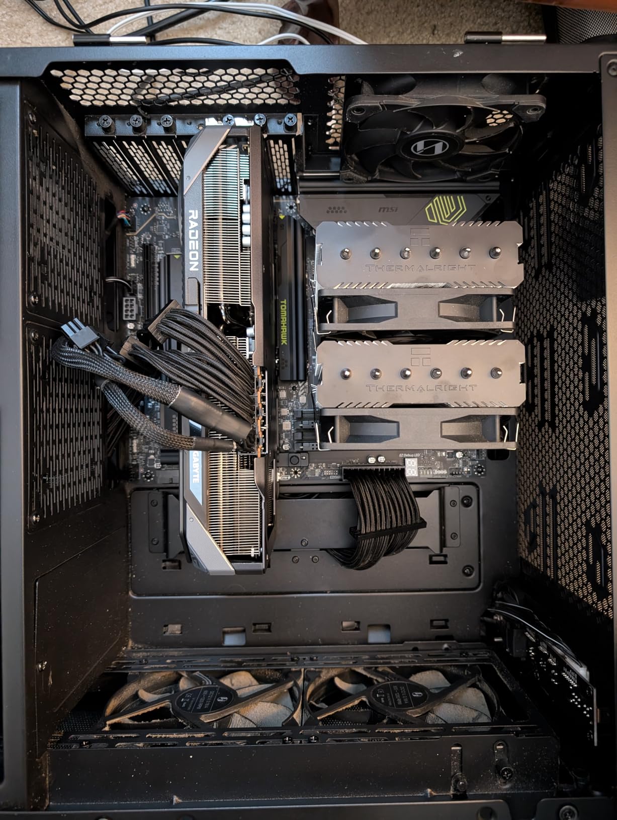 GIGABYTE Radeon RX 9070 XT Gaming OC 16G Graphics Card, PCIe 5.0, 16GB GDDR6, GV-R9070XTGAMING OC-16GD Video Card customer photo 2