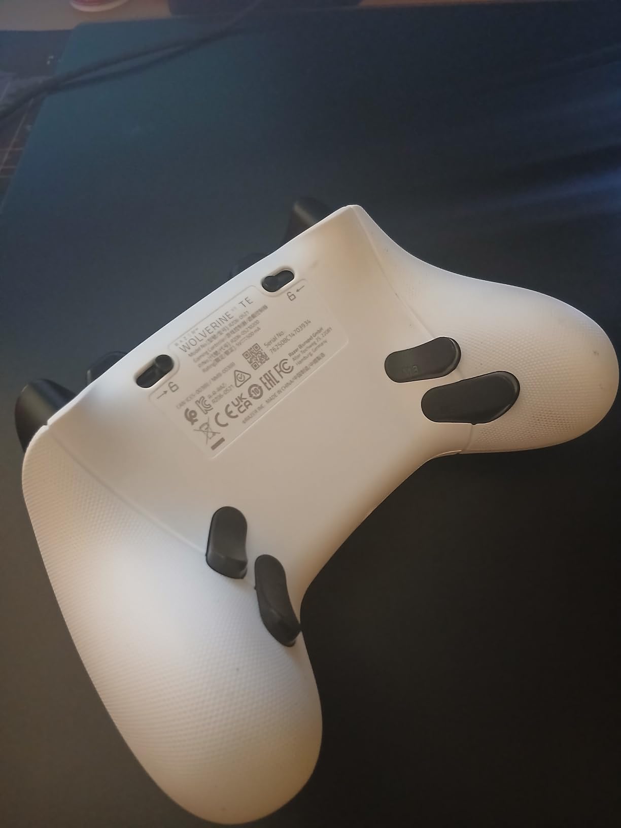 Razer Wolverine V3 Tournament Edition Wired Gaming Controller: Licensed for Xbox Series X|S, Xbox One, Windows PC - 6 Remappable Buttons - Fast Triggers - USB-C Cable - Wired Tournament Mode - White customer photo 1