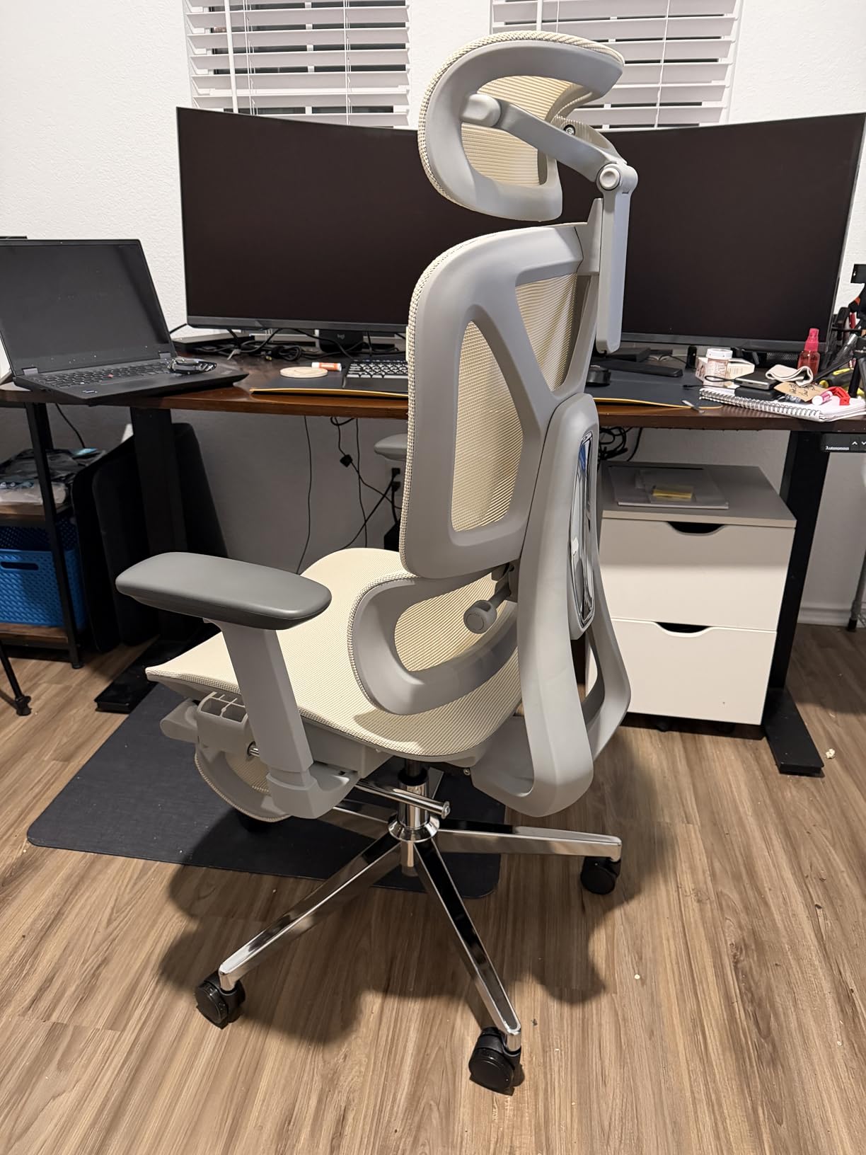 FLEXISPOT ErgoX Premium Ergonomic Office Chair with Footrest Adjustable 3D Armrests Dynamic Lumbar Support Recline & Tilt Function Mesh Seat for Home & Office Use Black customer photo 2