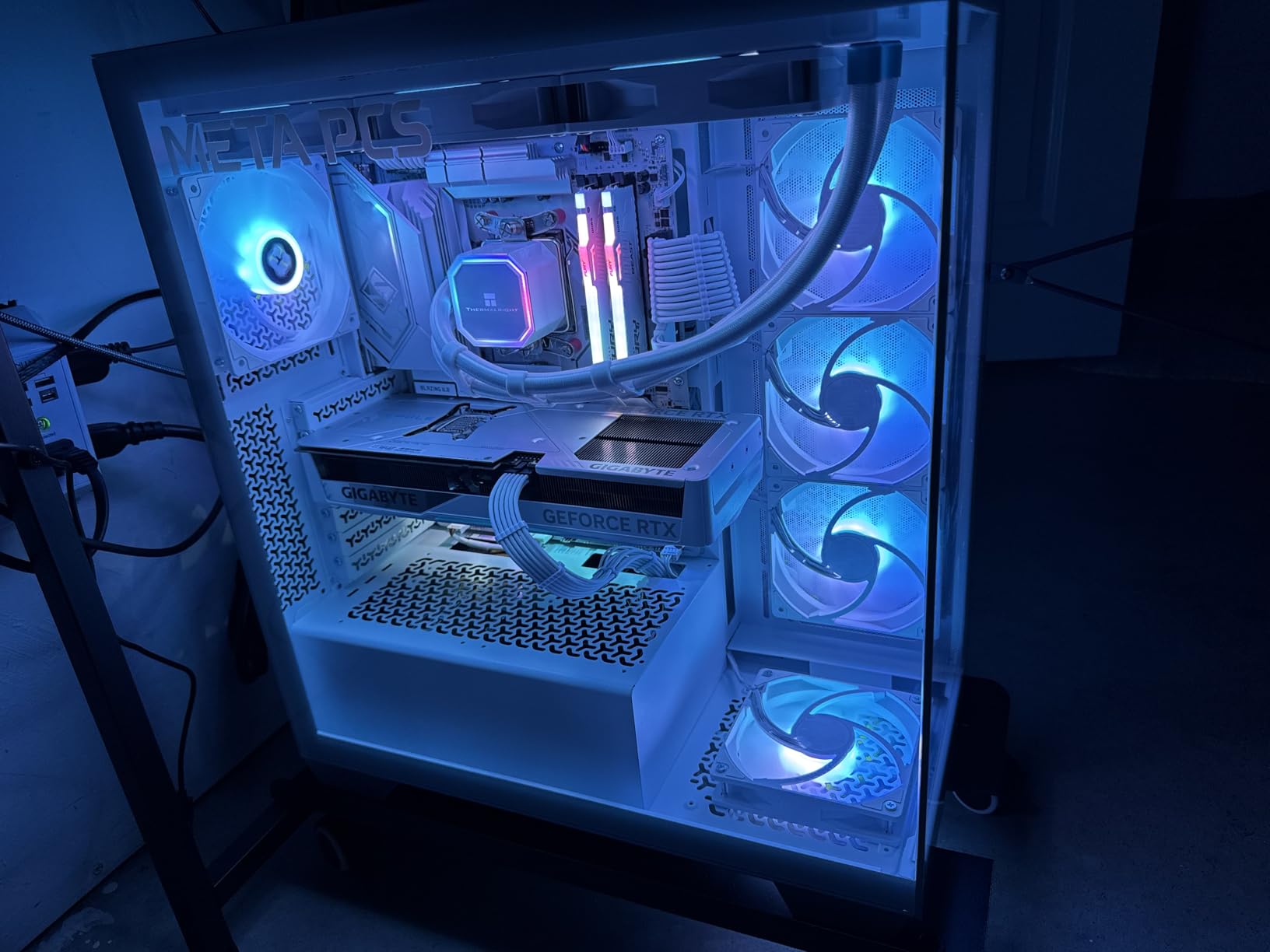 GIGABYTE GeForce RTX 5070 Ti Eagle OC ICE SFF 16G Graphics Card - 16GB GDDR7, 256bit, PCI-E 5.0, 2542 MHz Core Clock, NVIDIA DLSS 4 customer photo 2