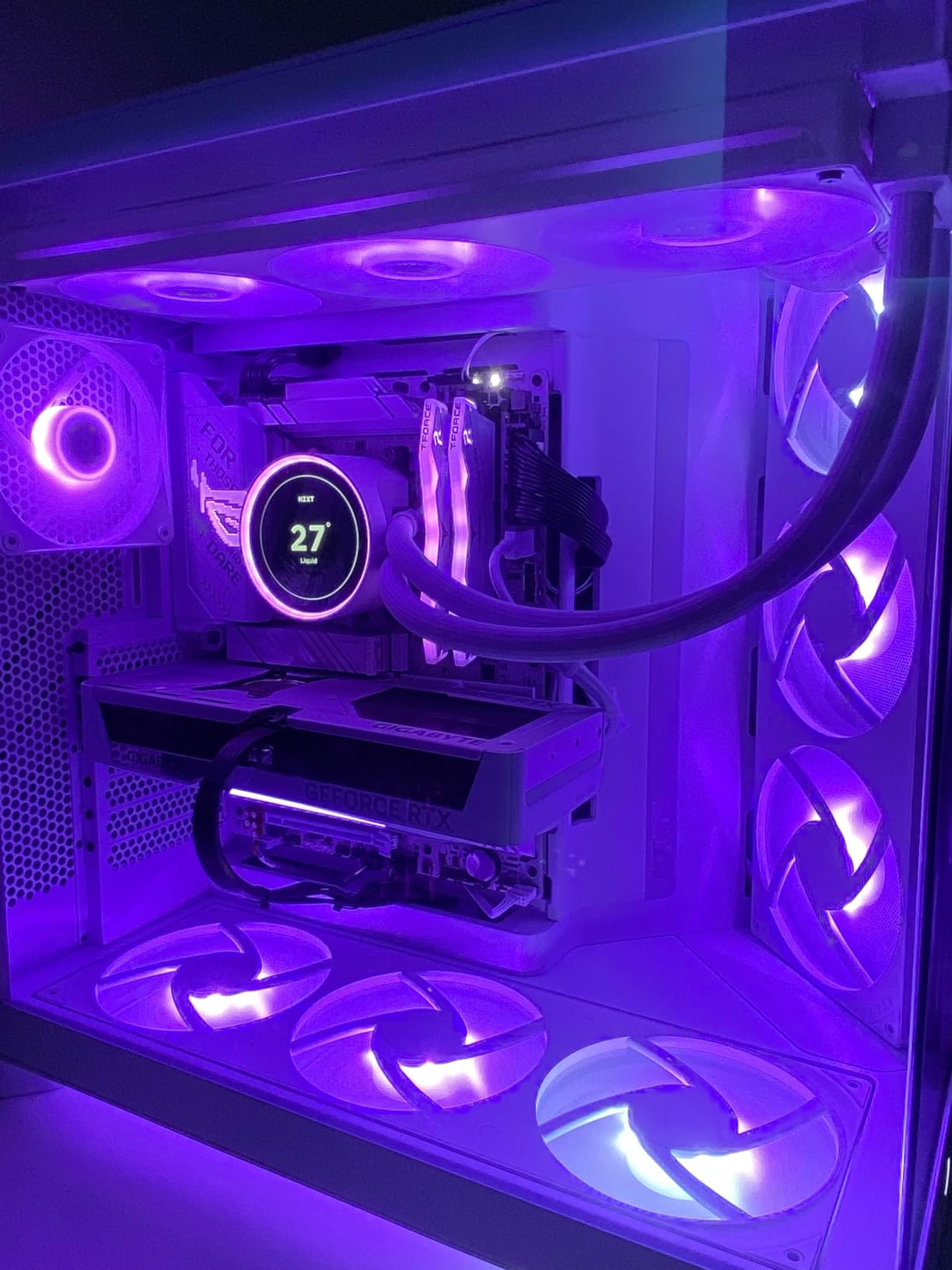 GIGABYTE GeForce RTX 5070 Eagle OC ICE SFF 12G Graphics Card - 12GB 192-bit GDDR7, PCIe 5.0, WINDFORCE Cooling System customer photo 2