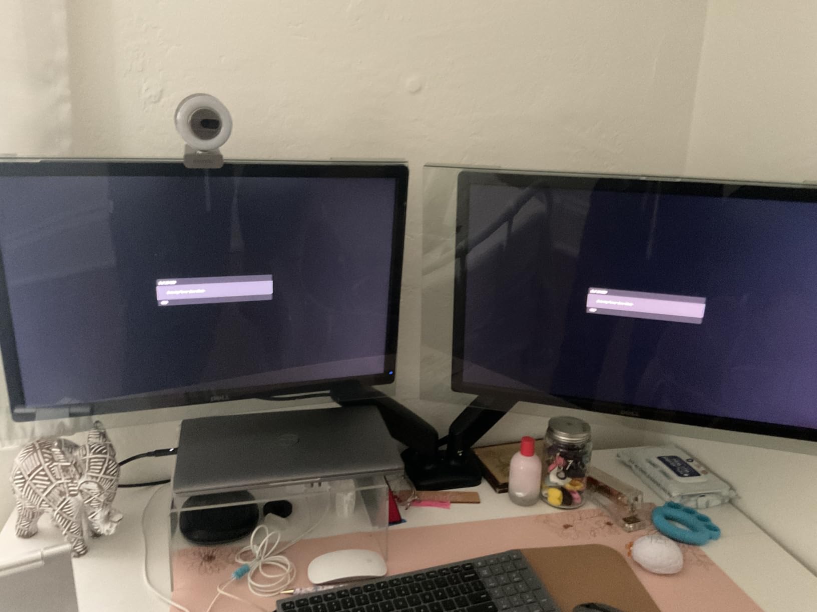 Mount-It Dual Monitor Desk Mount, Full Motion Gas Spring Arms, Fits 13 to 32 Inch Screens, Holds 17.6 lbs per Arm, Dual Monitor Stand, VESA Mount, C-Clamp and Grommet Base customer photo 1