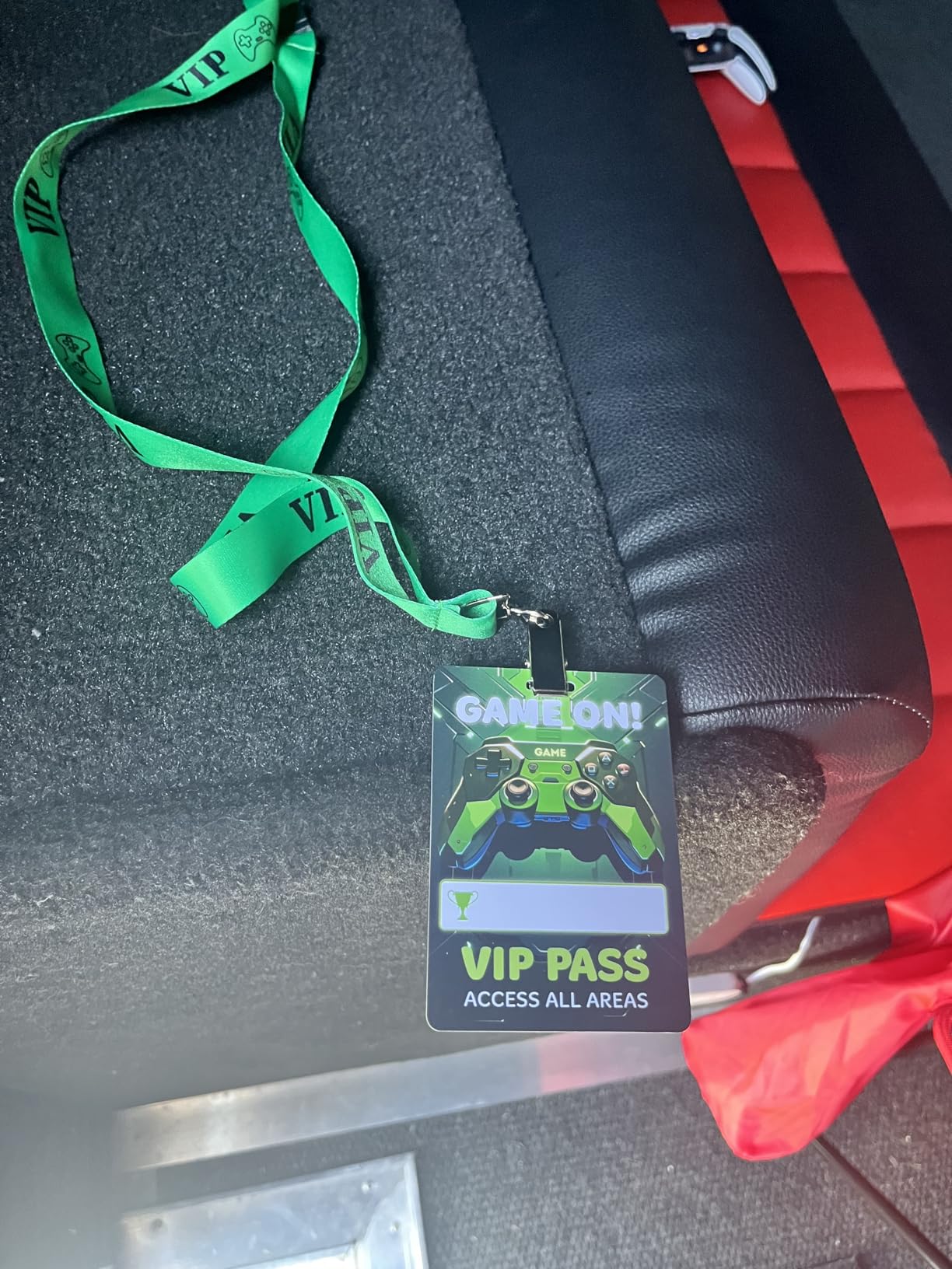 25 Sets Video Game Vip Badge Lanyards PVC Pass Holder Video Game Party Favors Tickets Invitation for Gamer Birthday School Activities Supplies 3.94 x 2.75inch Green customer photo 1